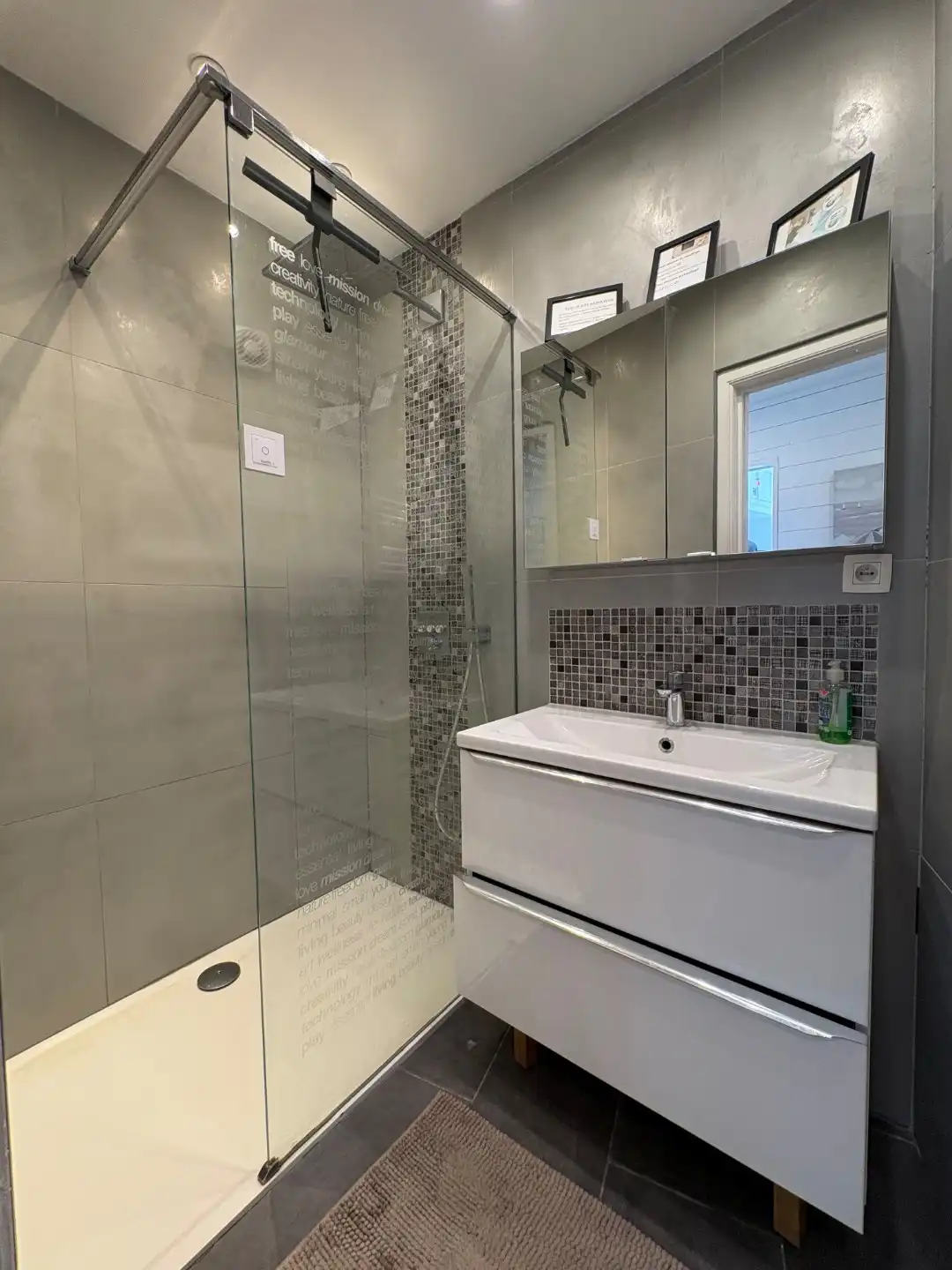 Stijlvol vernieuwd hoekappartement op de 6e verdieping met fenomenaal zeezicht foto 10