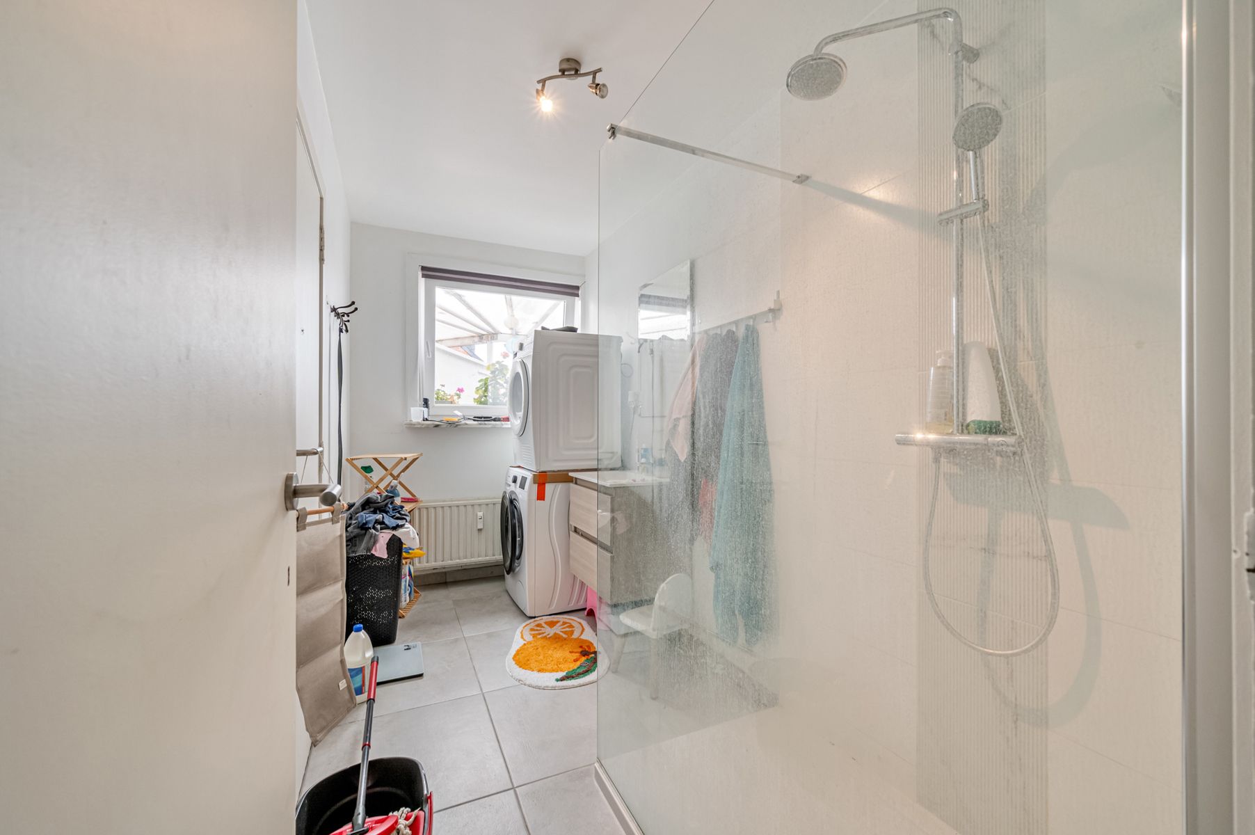 Gerenoveerd appartement met 1 slaapkamer en terras foto 2