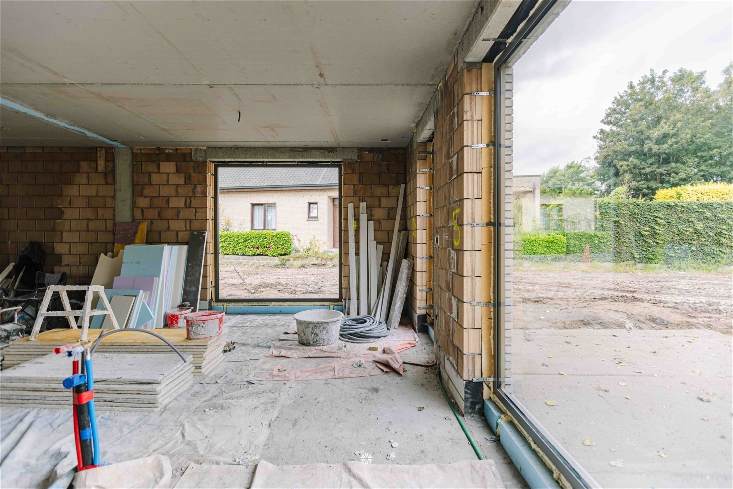 Hoogwaardig afgewerkte koppelvilla in de groene rand van Sint-Niklaas foto 13