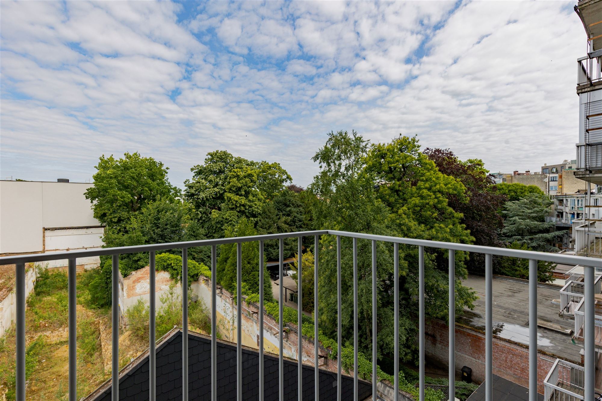 Perfect instapklaar en ruim 1 slaapkamer appartement op de Belgiëlei foto 18