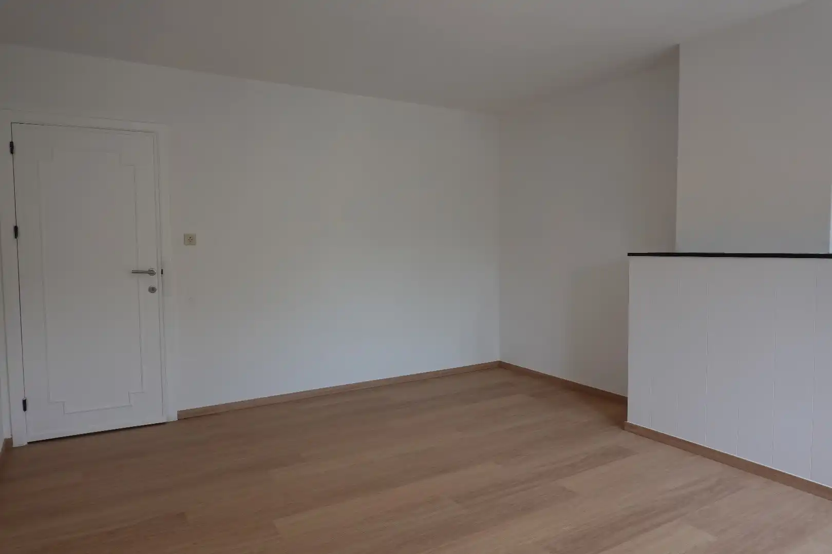 Te huur: ruime woning met 5 slaapkamers, tuin en garage foto 12