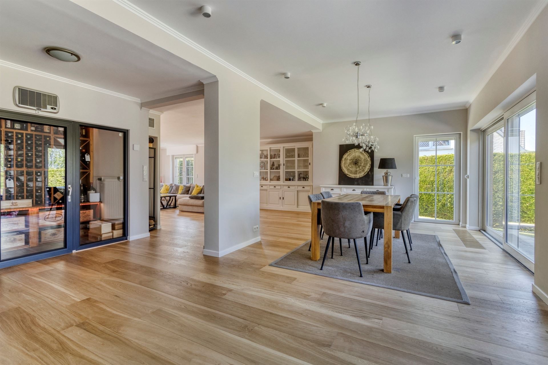 Prachtig gerenoveerde villa op mooi perceel foto 14