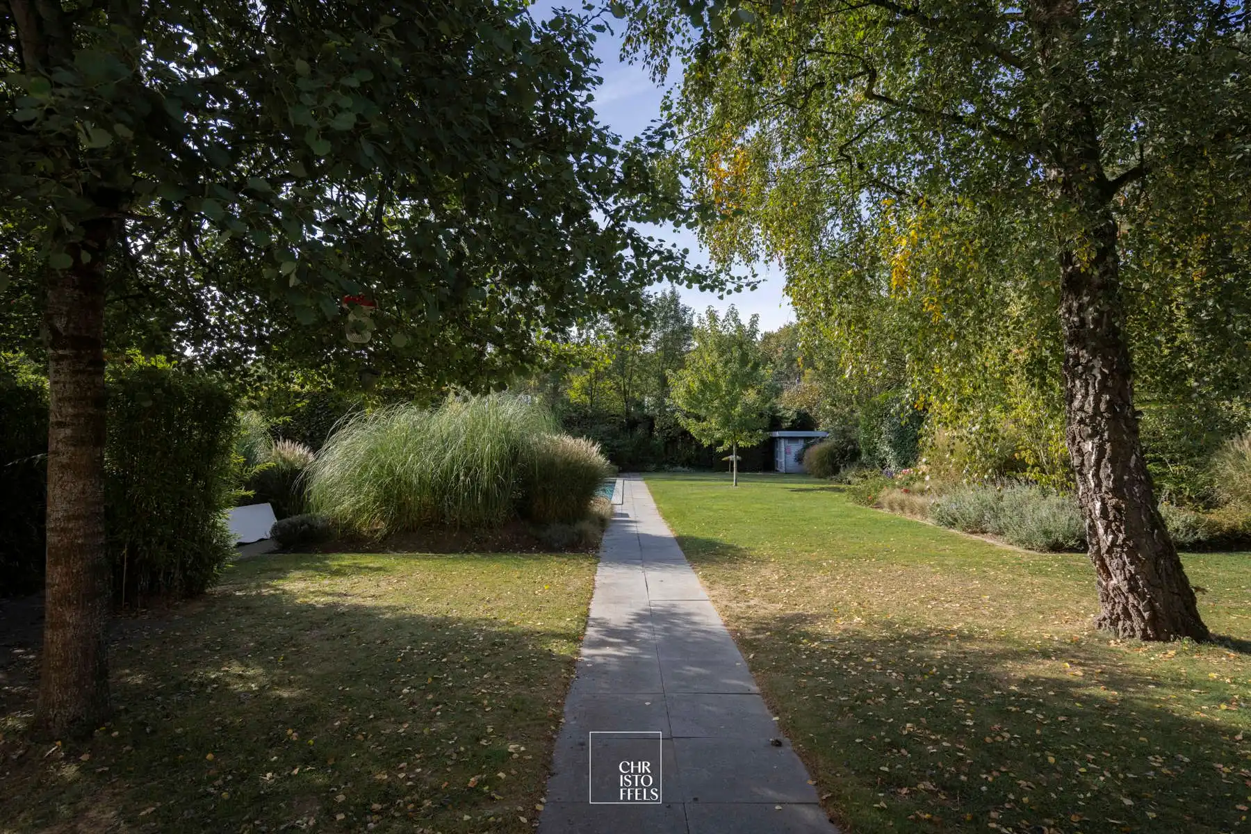 Architecturale villa  (488m²) met buitenzwembad op perceel van 1.281m²  foto 38