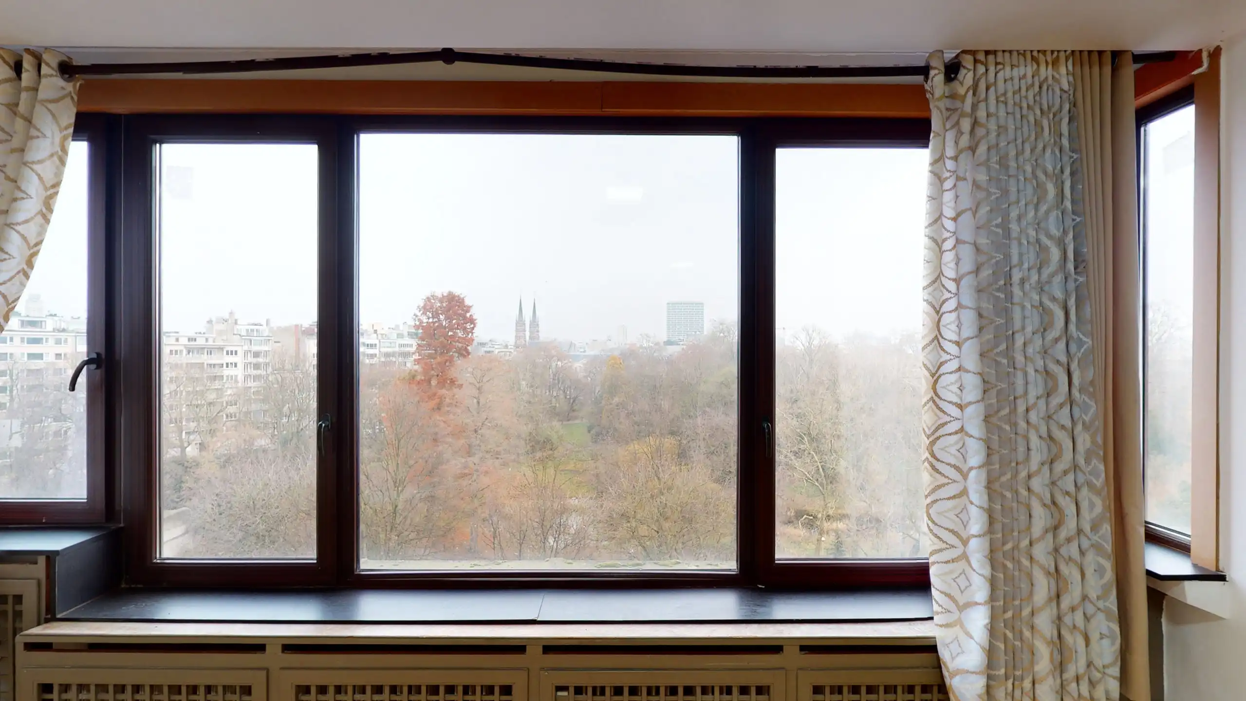 ANTWERPEN - gemeubeld appartement met zicht op het Stadspark foto 2