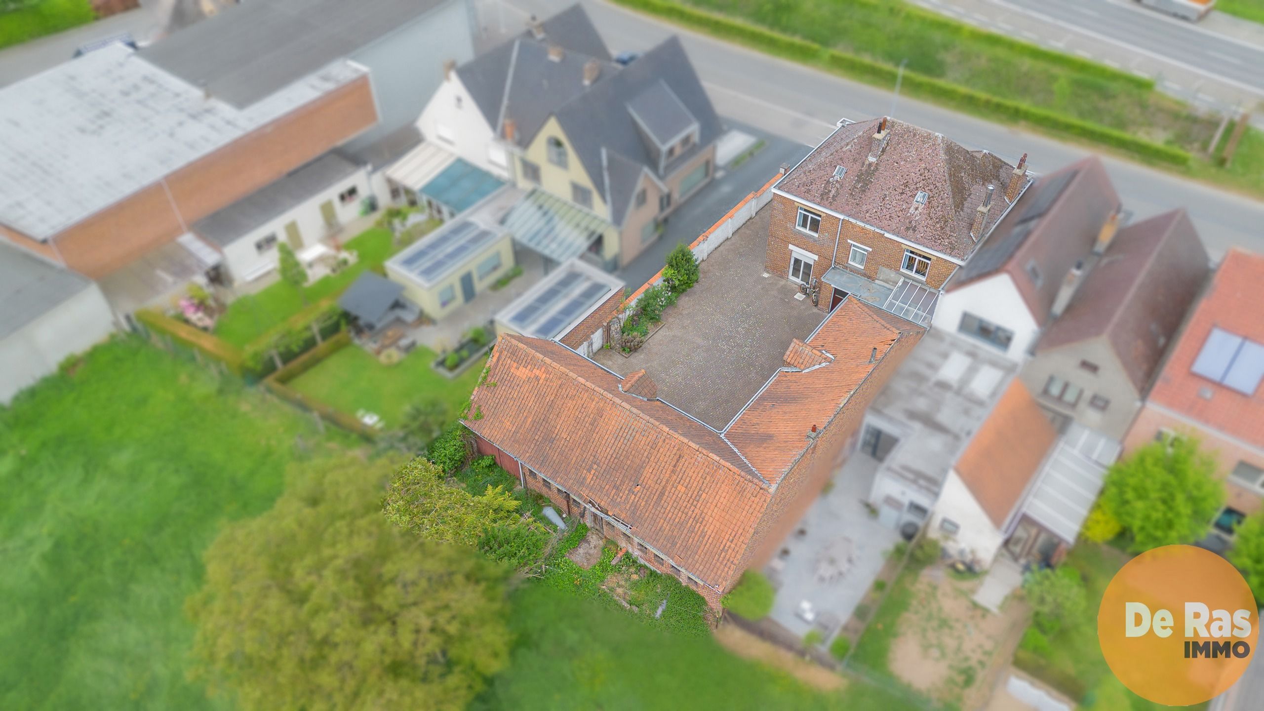 BURST - Te renoveren woning met tal van mogelijkheden foto 23