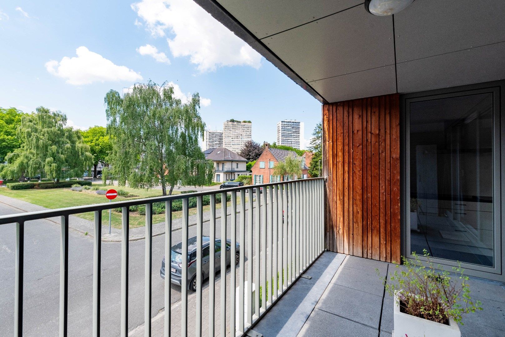 Modern appartement met terras en autostaanplaats foto 4