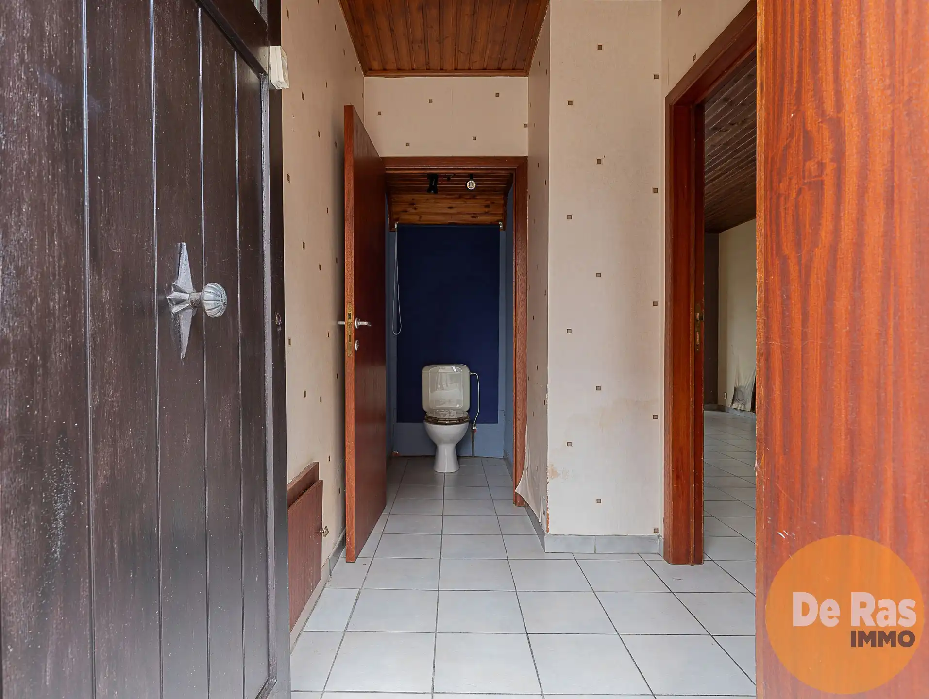 LEDE Centraal gelegen renovatiewoning met terras foto 2