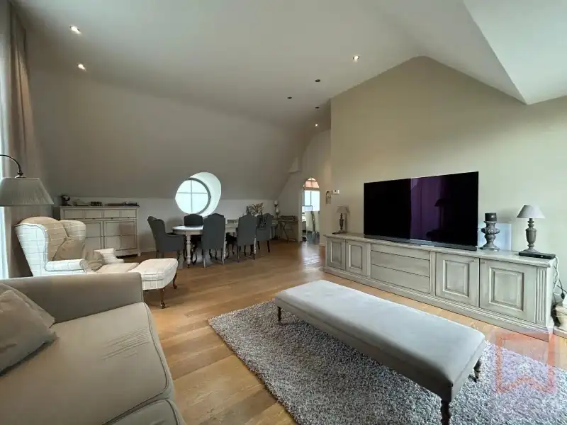 Bemeubeld luxe dakappartement centrum Geel. foto 5