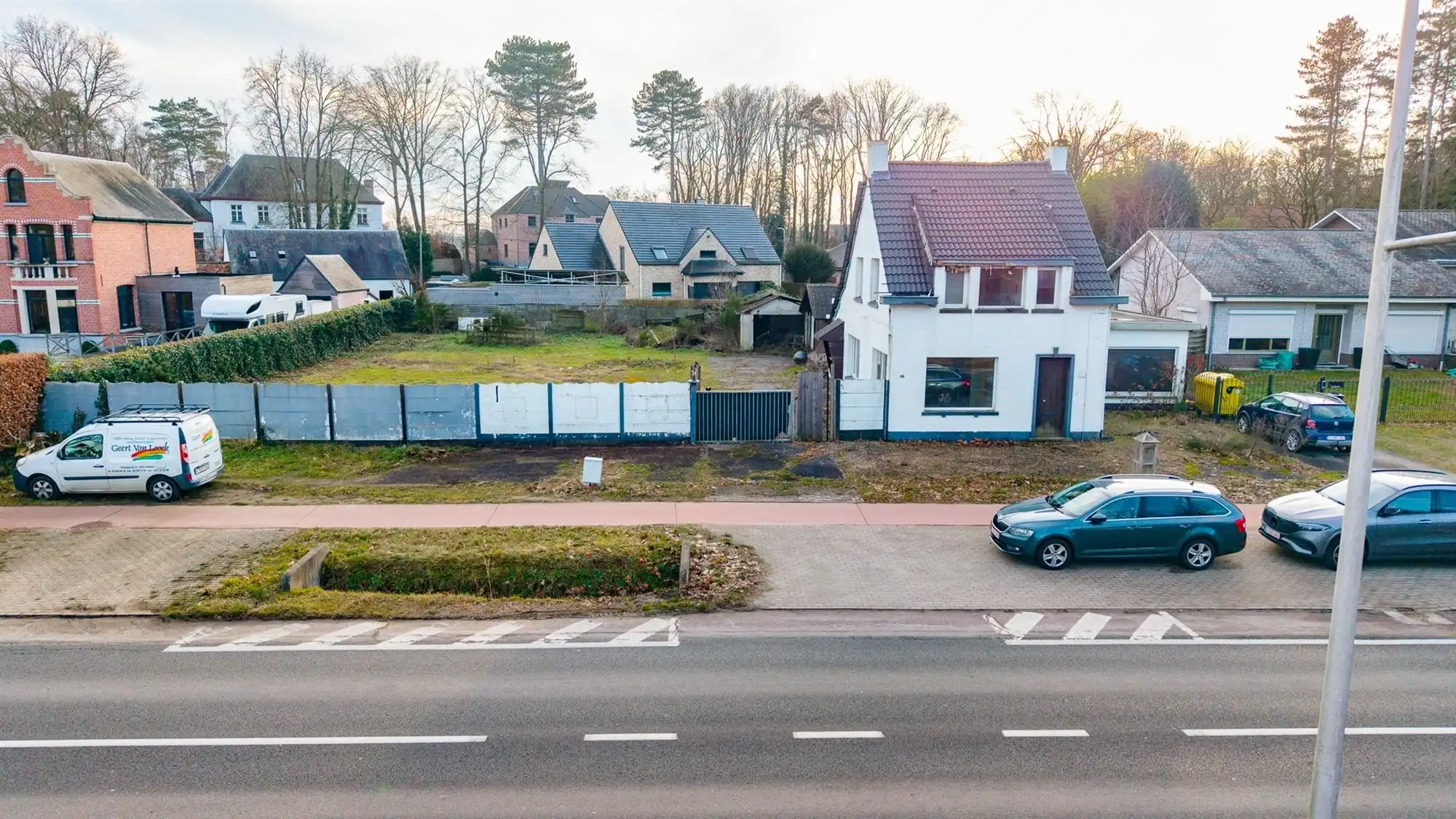 Te slopen of te renoveren woning op ruim perceel van ca. 1.250 m² in Nijlen foto 2