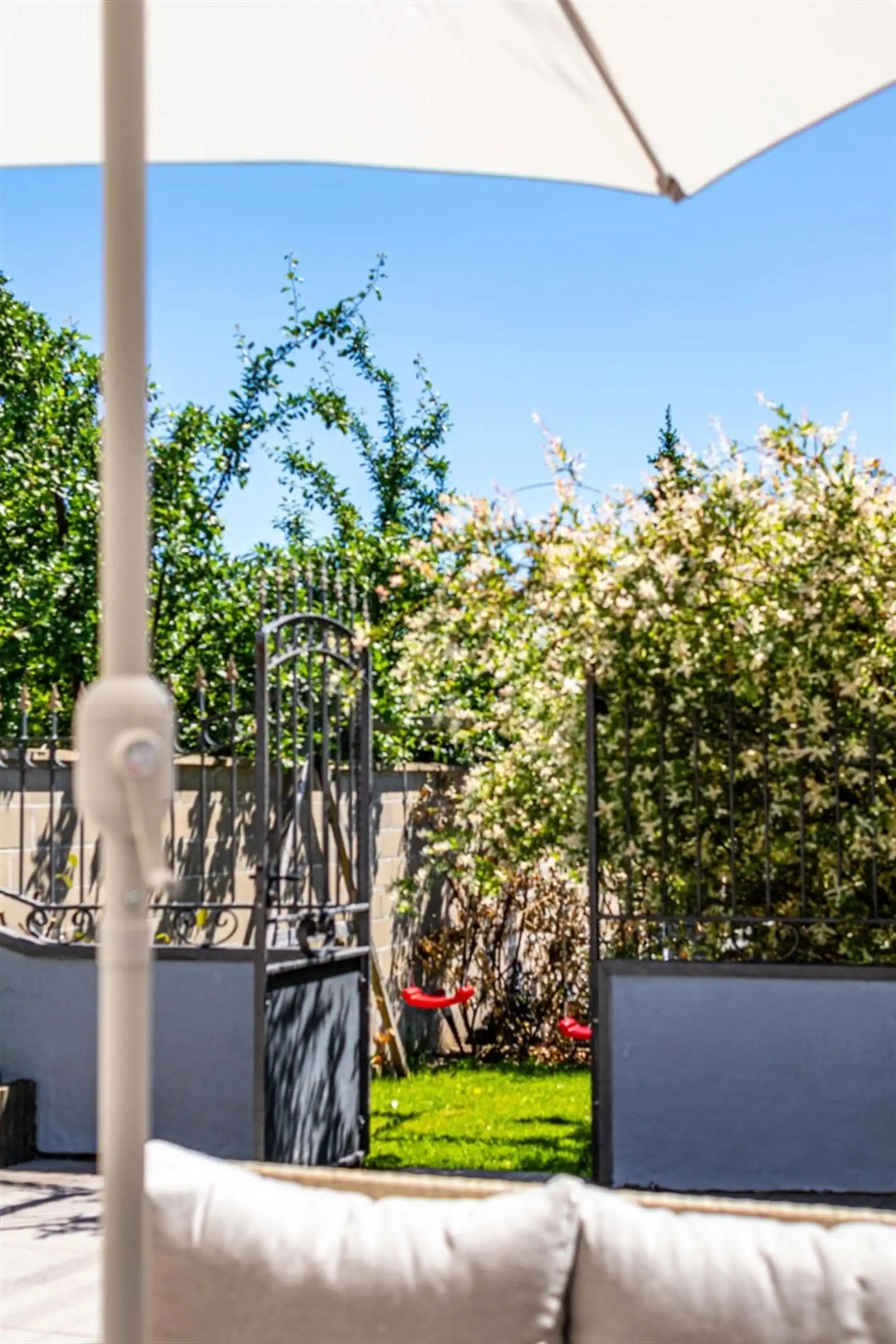Instapklare woning met 4 slpk, kelder, ZO-tuin + uitweg foto 36