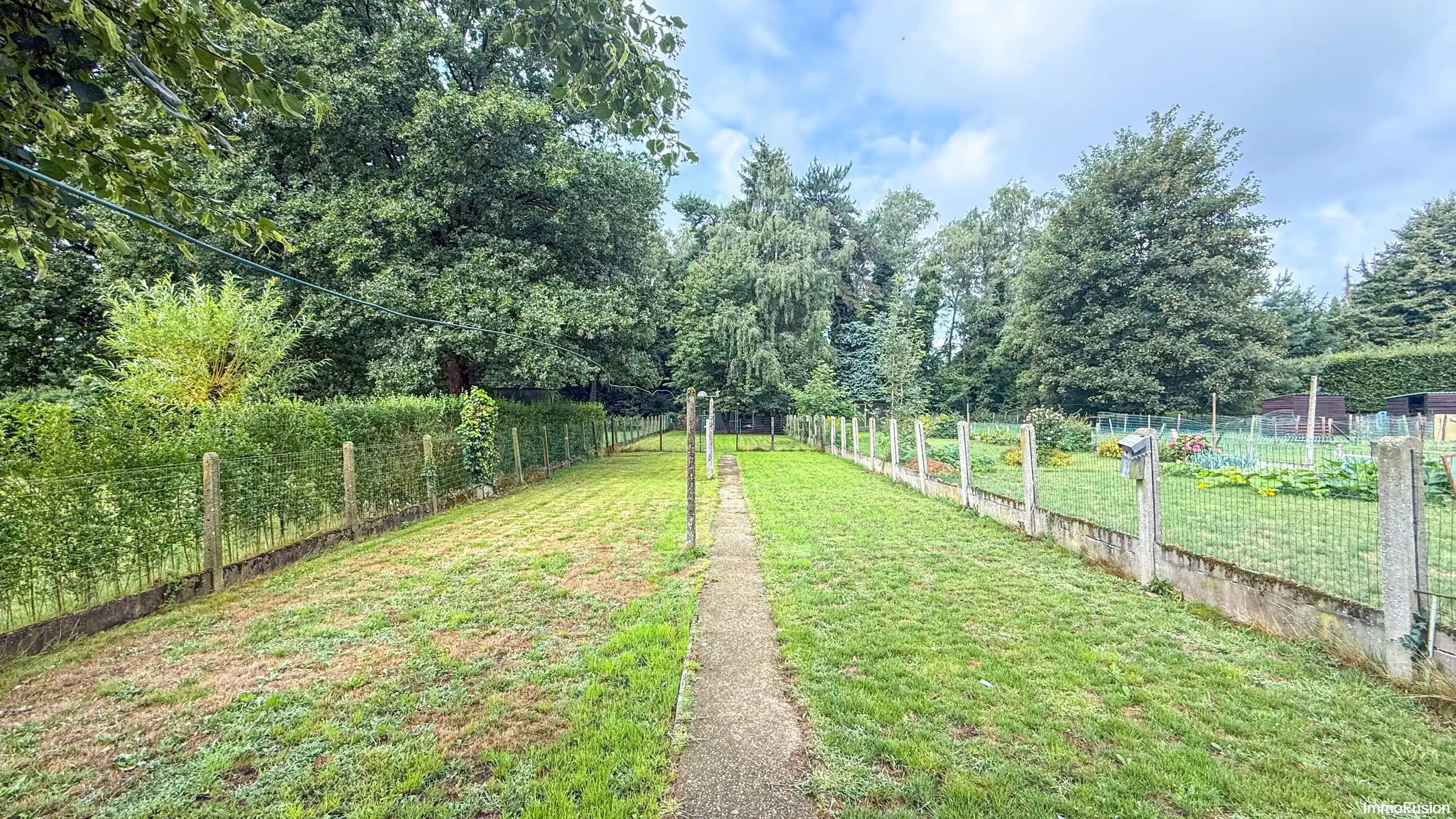 Halfopen bebouwing met 4 slpks en tuin! foto 35