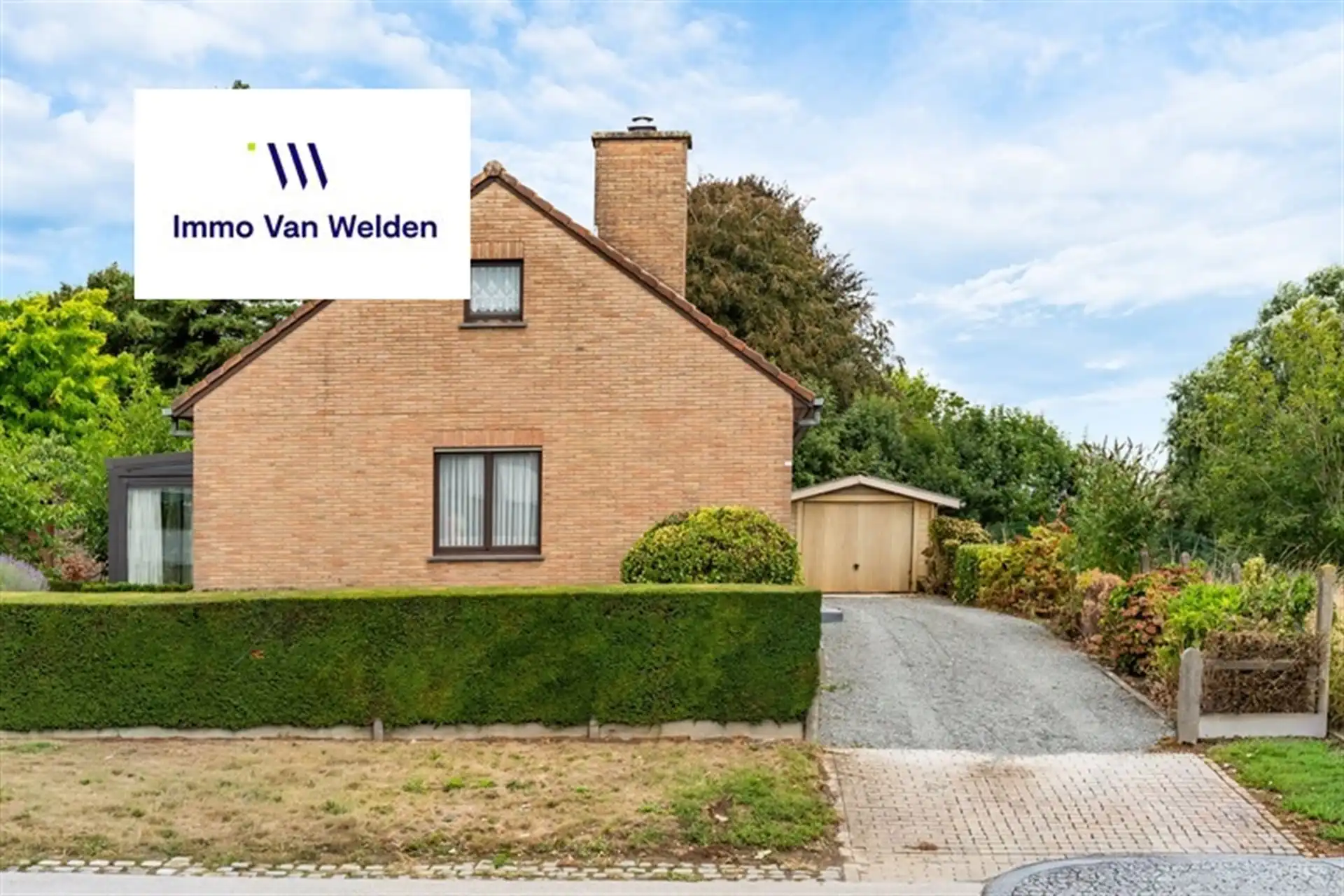 Vrijstaande woning met uitzonderlijk ruim perceel en landelijk uitzicht foto 2