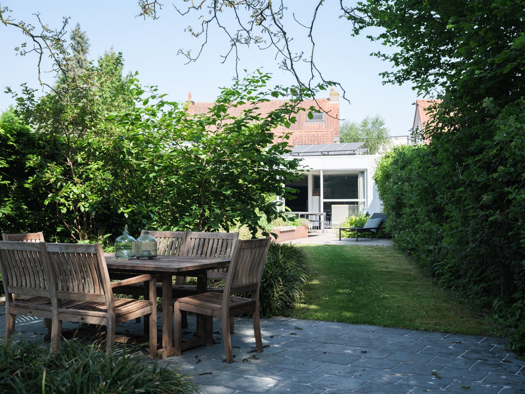 Instapklare gezinswoning met schitterende tuin foto {{pictureIndex}}
