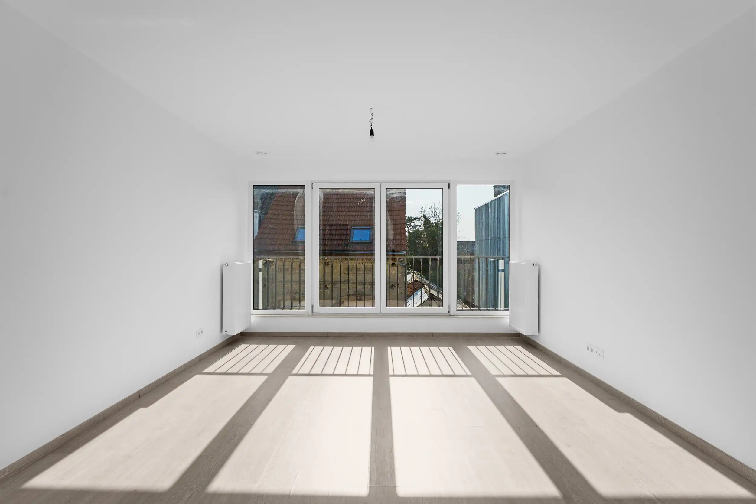 Ruim en lichtrijk 3-slaapkamer appartement in Haren foto 2