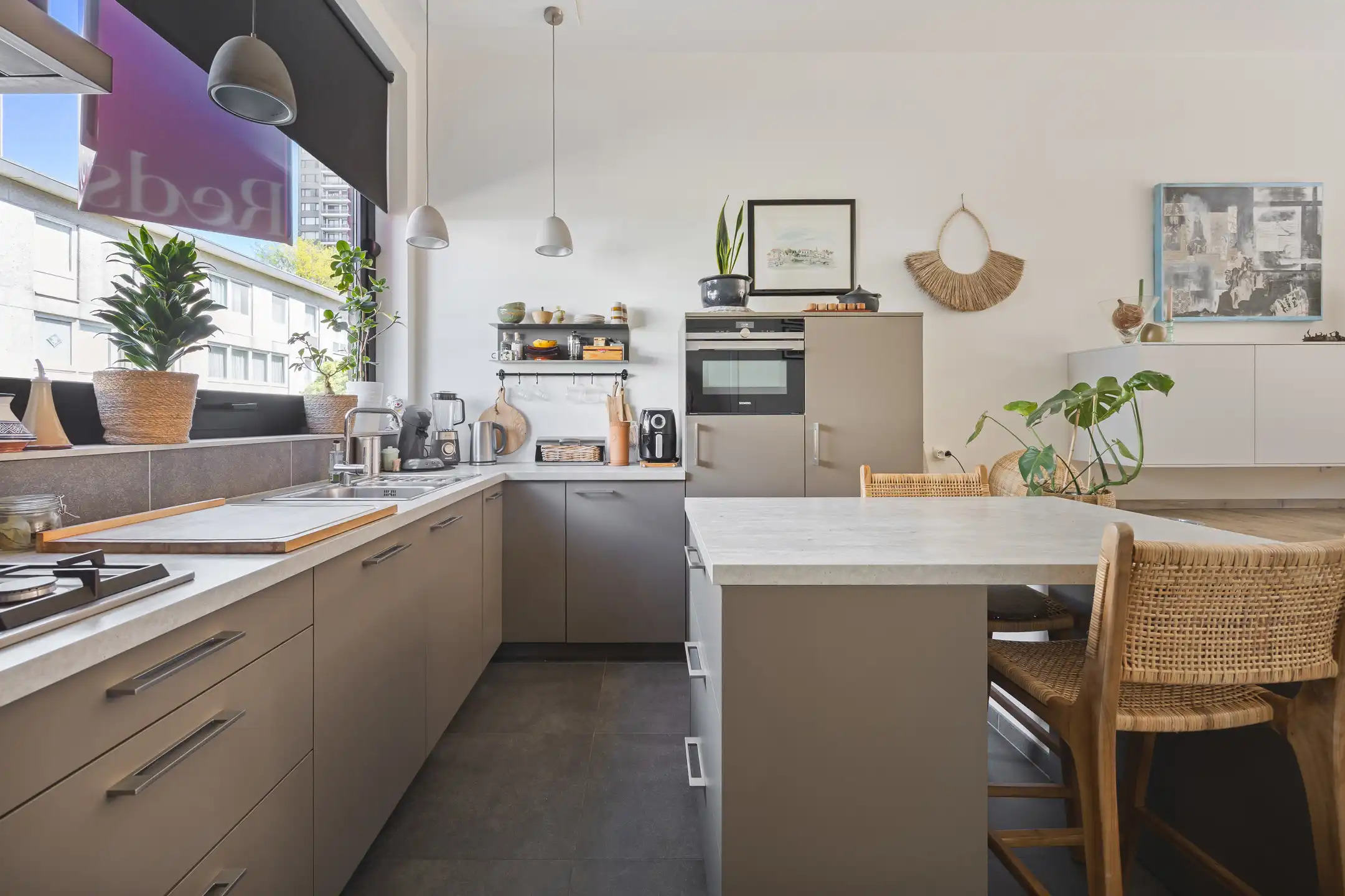 zeer verzorgde woning met 3 slaapkamers, groot terras en ondergrondse parkeerplaats foto 7
