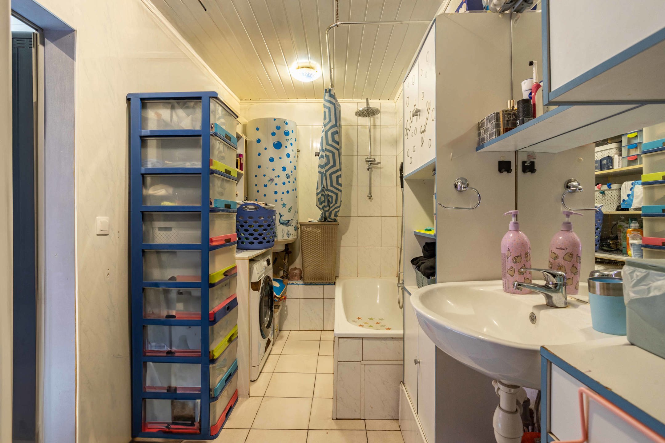 Instapklare rijwoning met garage op rustige locatie in Ronse foto 10