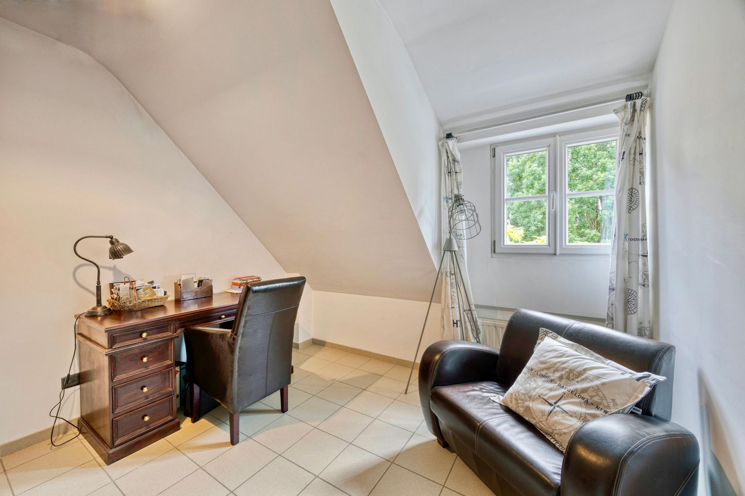 Prachtige verscholen villa in landelijke stijl (Half open) foto 19