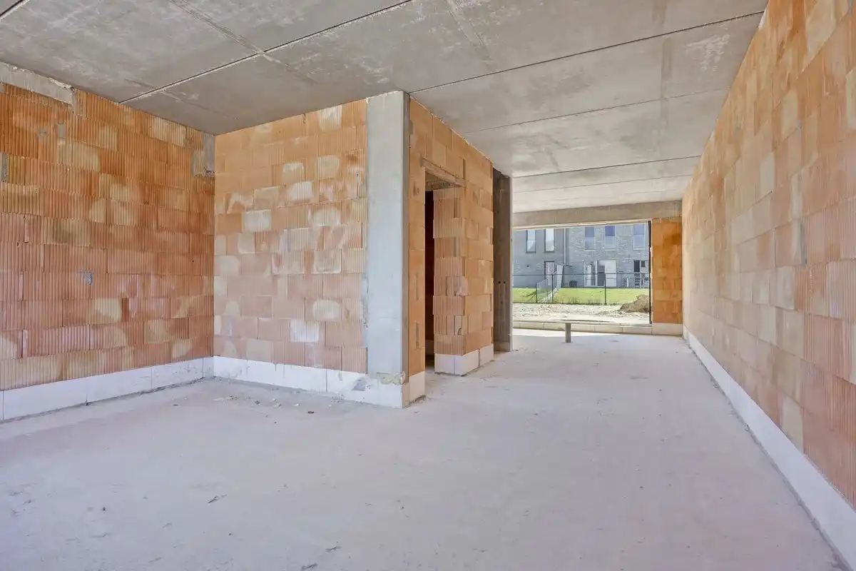 MODERNE AFGEWERKTE NIEUWBOUWWONING MET 3 SLPK'S IN HASSELT foto 2