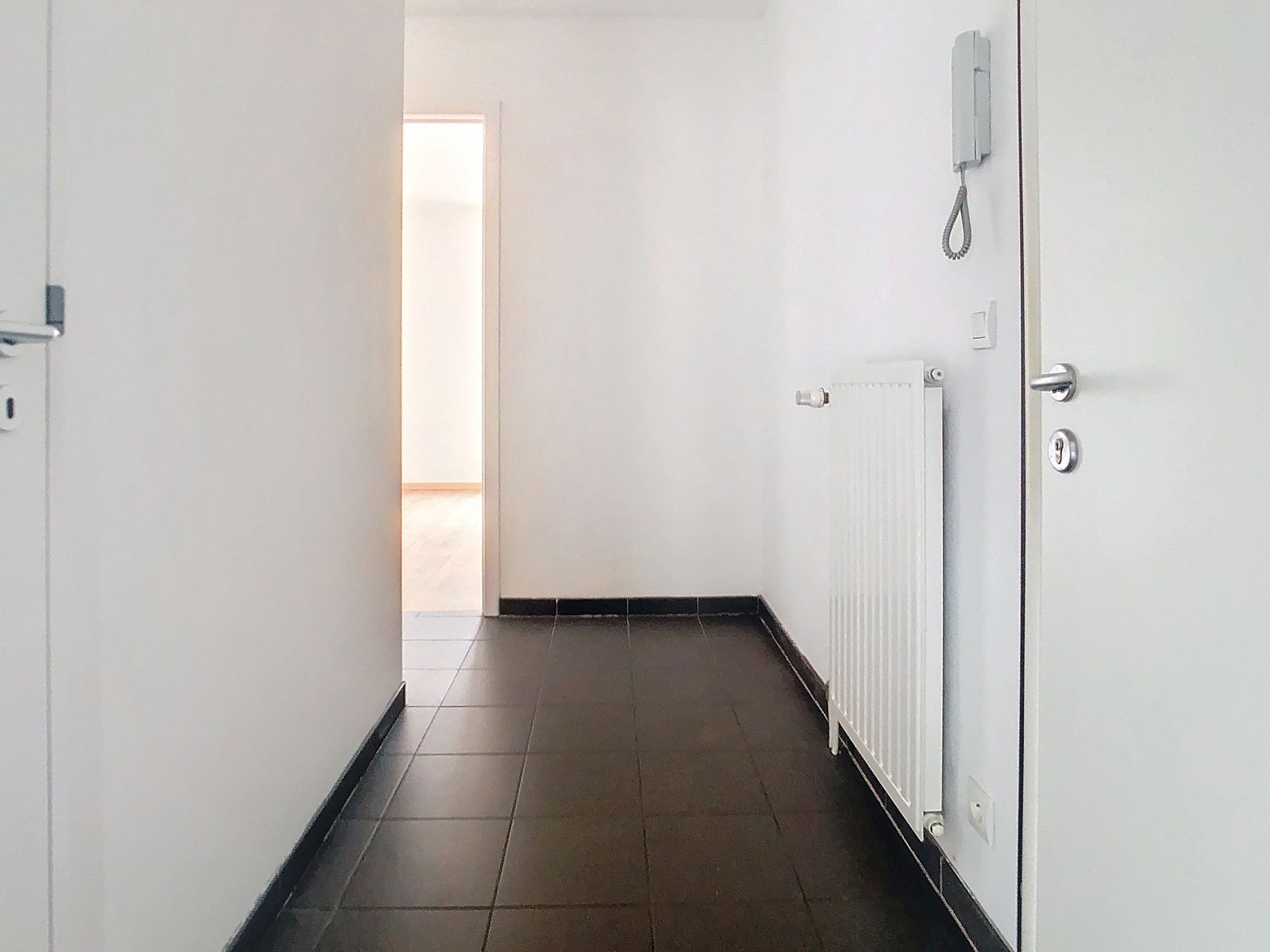 Instapklaar appartement met 2 slaapkamers foto 2