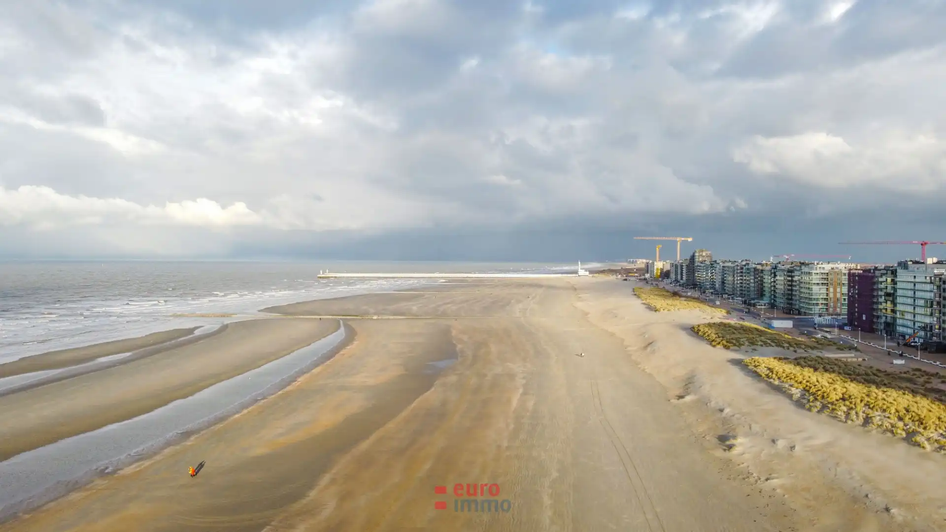 Studio met slaaphoek op een wel zéér exclusieve hoogte! foto 5