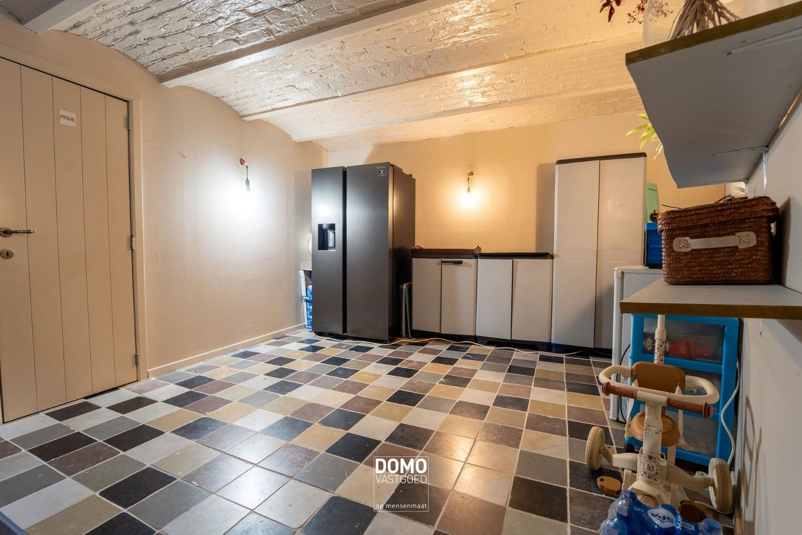 RUIME, INSTAPKLARE EN GERENOVEERDE WONING MET KANTOORGEBOUW INCLUSIEF PARKEERGELEGENHEID, TUIN EN ZWEMBAD TE MIELEN BOVEN AALST (GINGELOM) foto 29