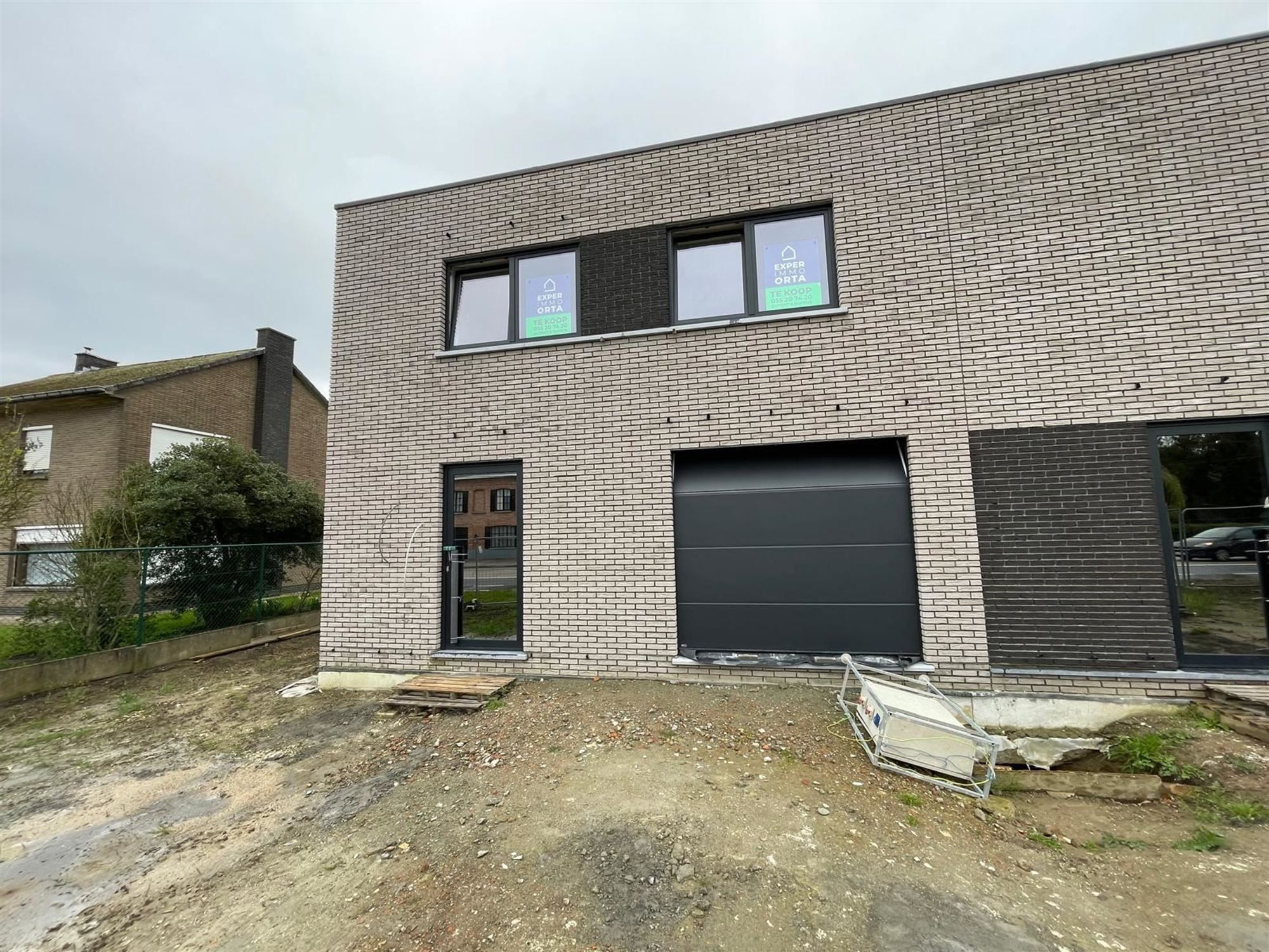 Half Open Bebouwing met garage, terras en tuin | Guido Dutoict 0475 70 36 19 foto 2