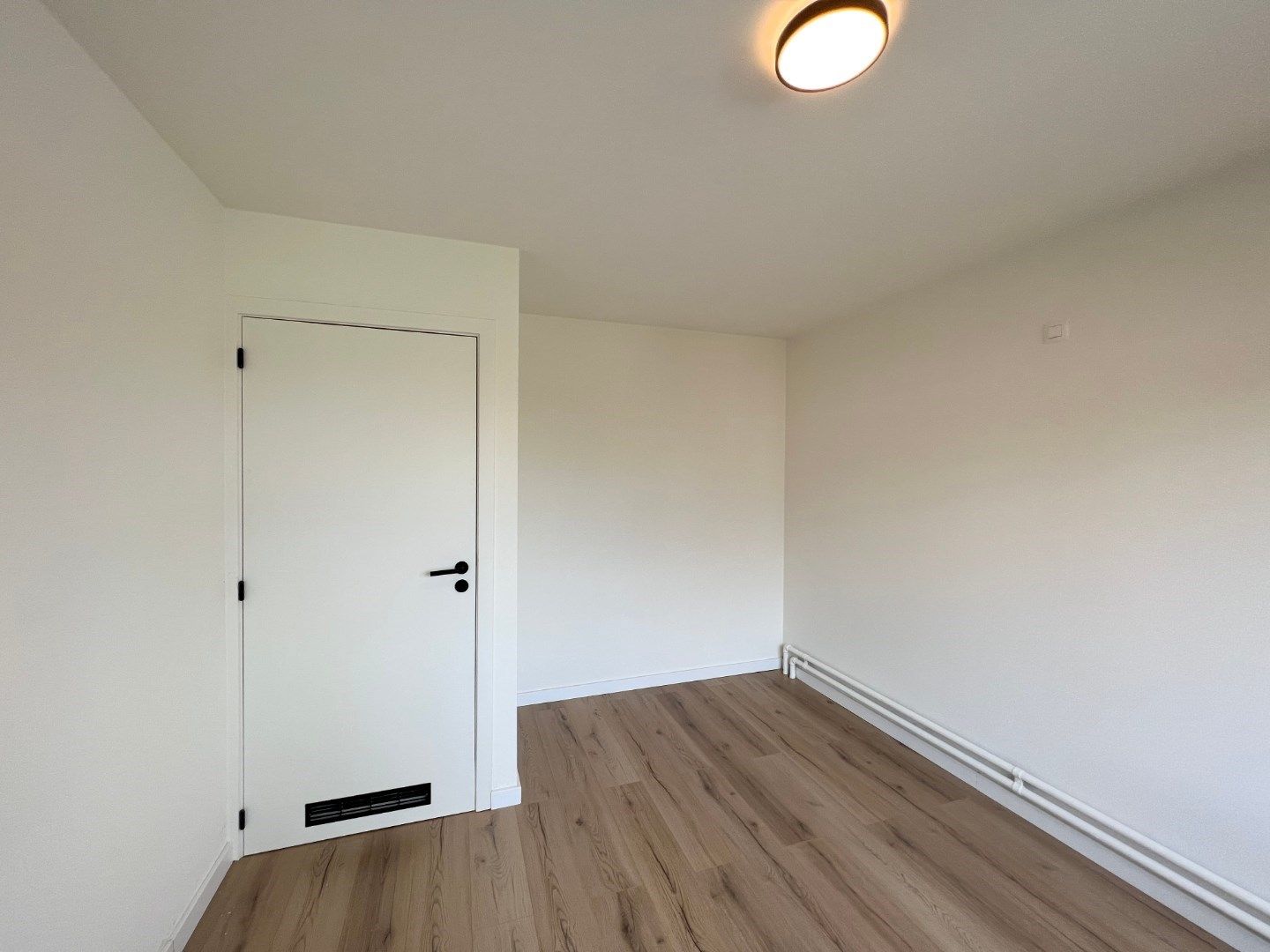 WONING MET 3 SLAAPKAMERS, GARAGE EN TUIN IN LANGEMARK foto 10