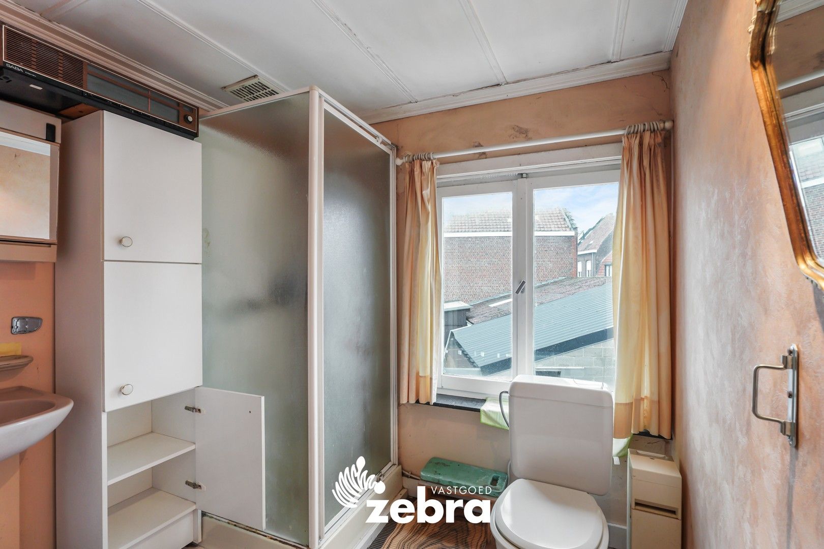 Te renoveren stadswoning met aparte garage in centrum Tielt. foto 14