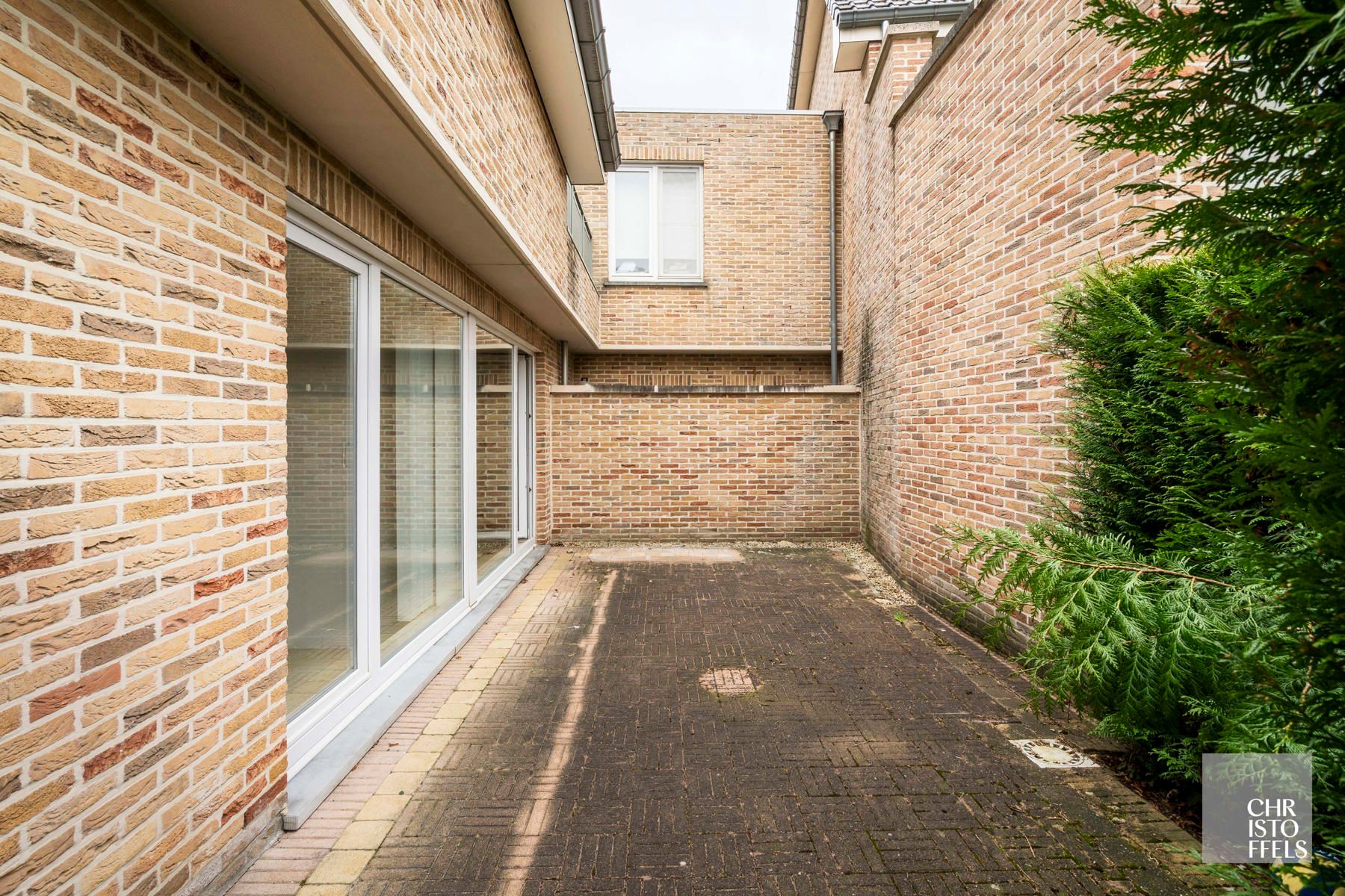 Instapklaar 2-slaapkamerappartement (116m²) in het centrum van Zutendaal! foto 12