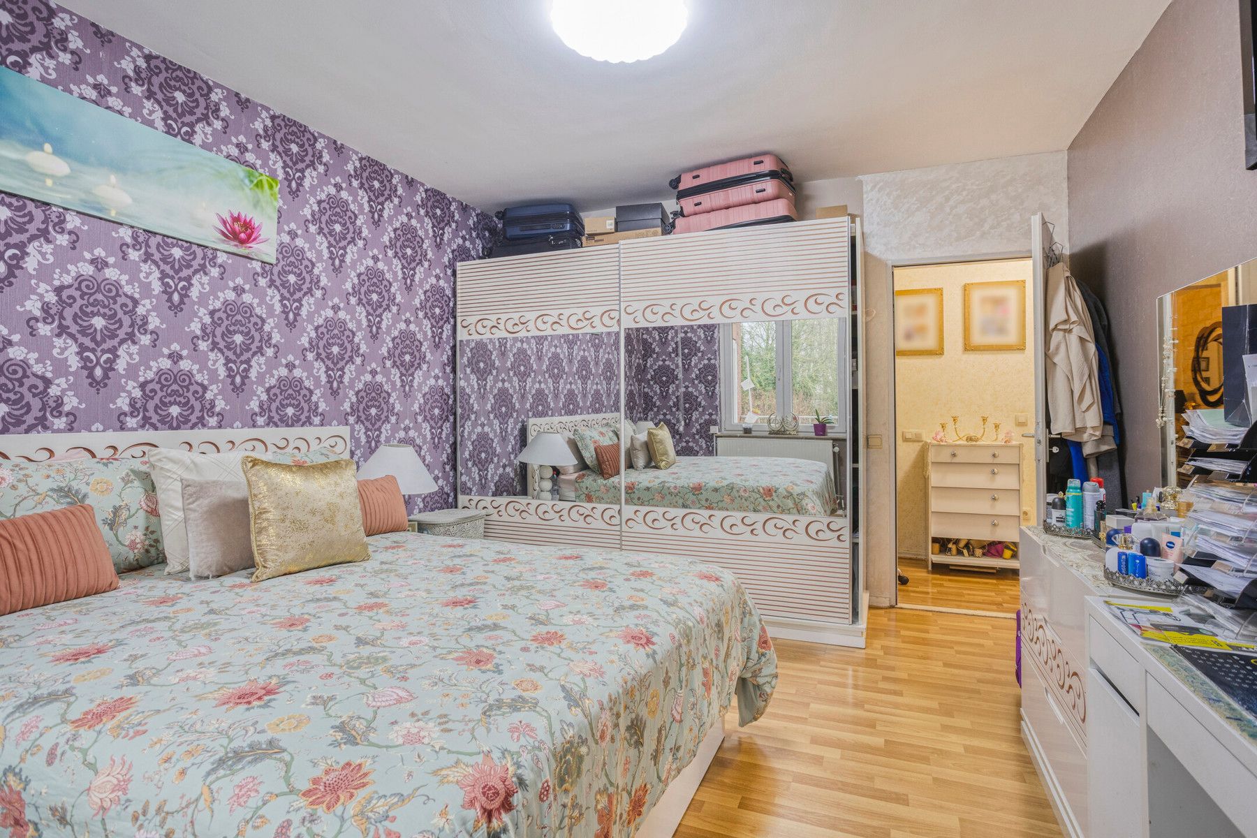 Ruim instapklaar appartement met parking foto 14