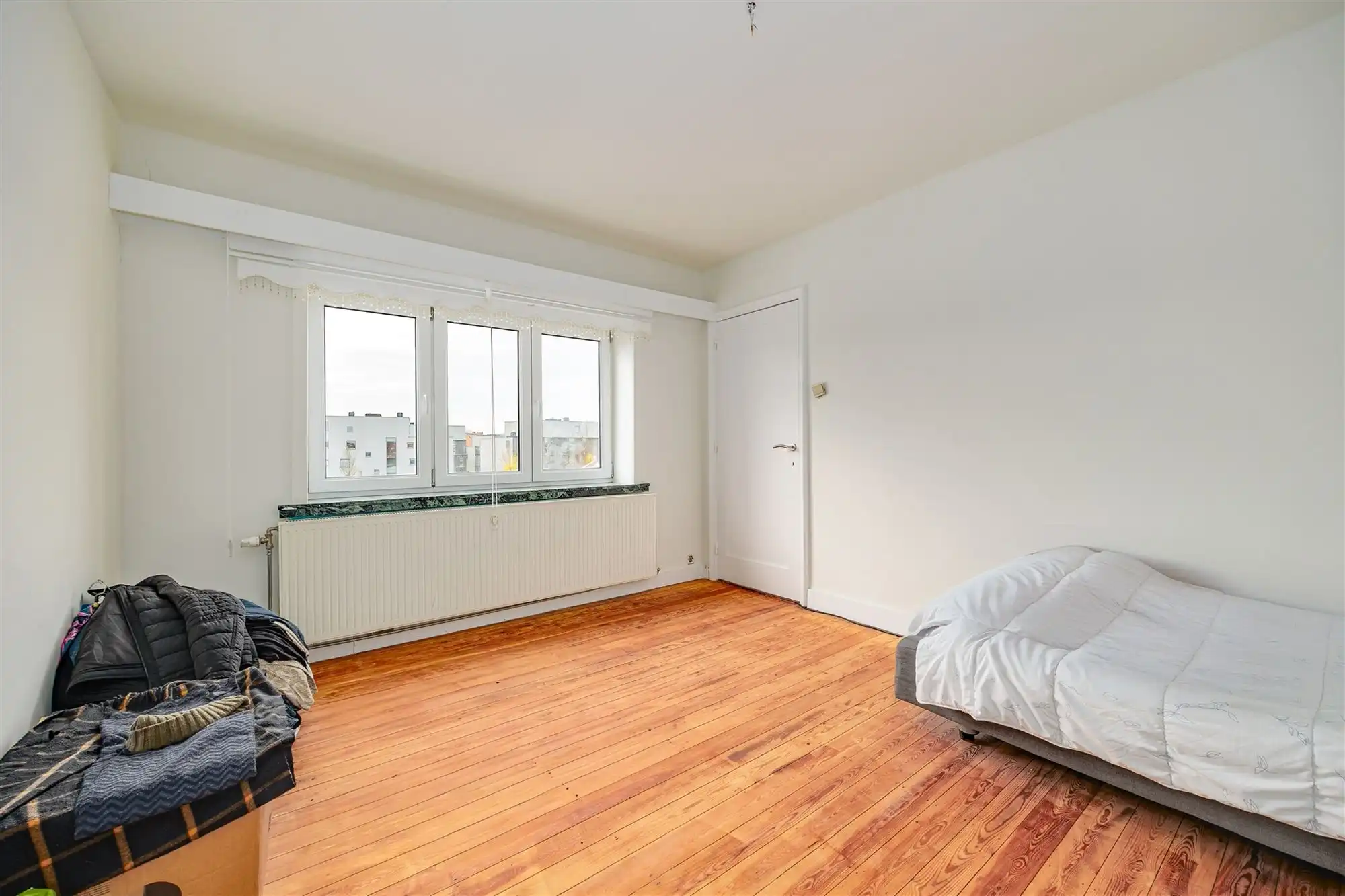 Instapklaar huis met magazijn in het centrum foto 22