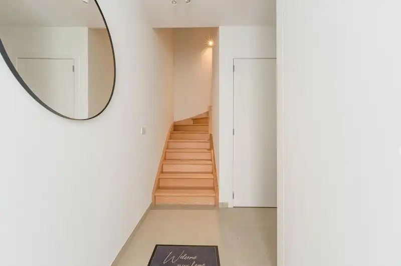 Instapklare woning in Waregem foto 9