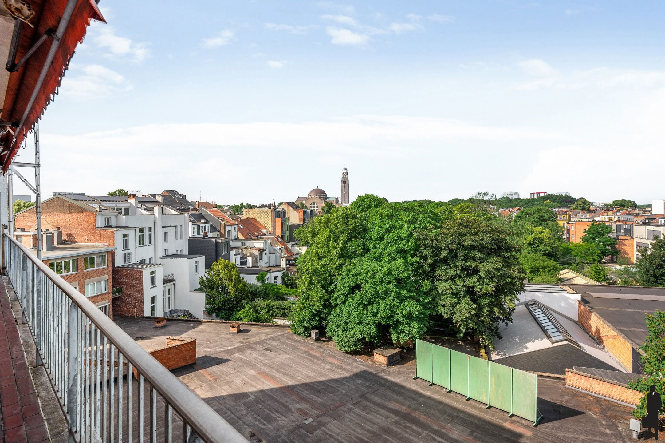 Lichtrijk 3-slaapkamer appartement met Zuidwestgericht terras foto 8