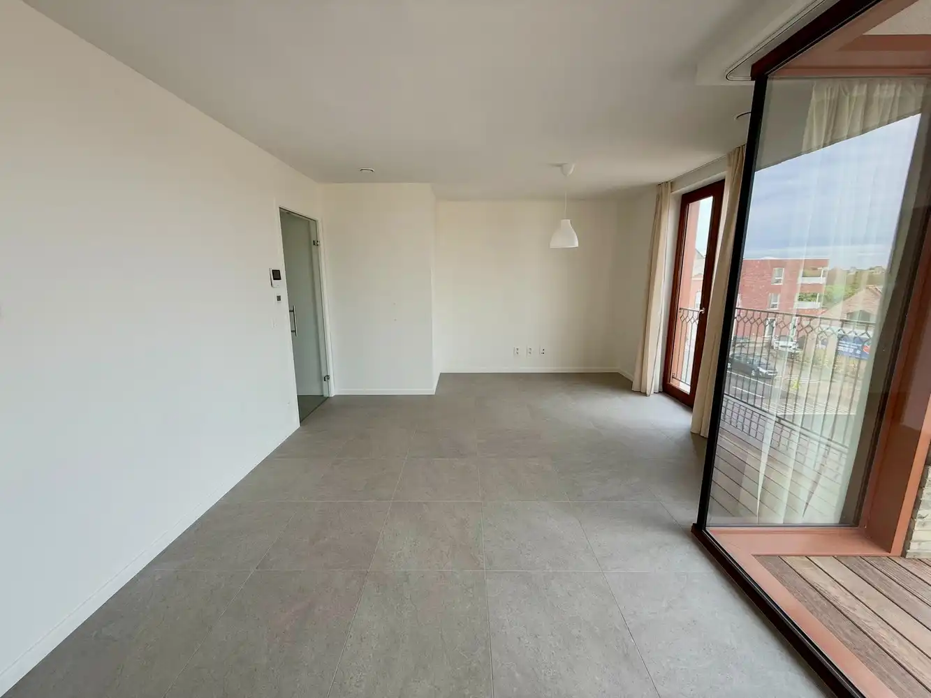 Nieuwbouwappartement met 2 slaapkamers en 2 autostaanplaatsen te huur in centrum Eke foto 7