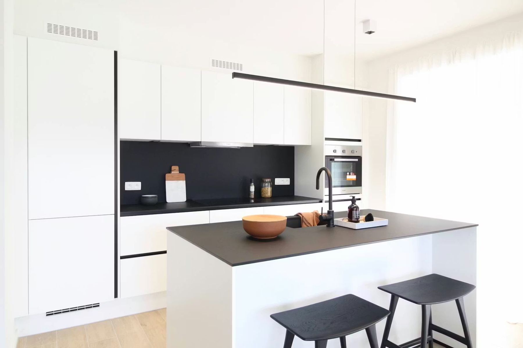 Volledig afgewerkt nieuwbouwappartement te koop! foto {{pictureIndex}}