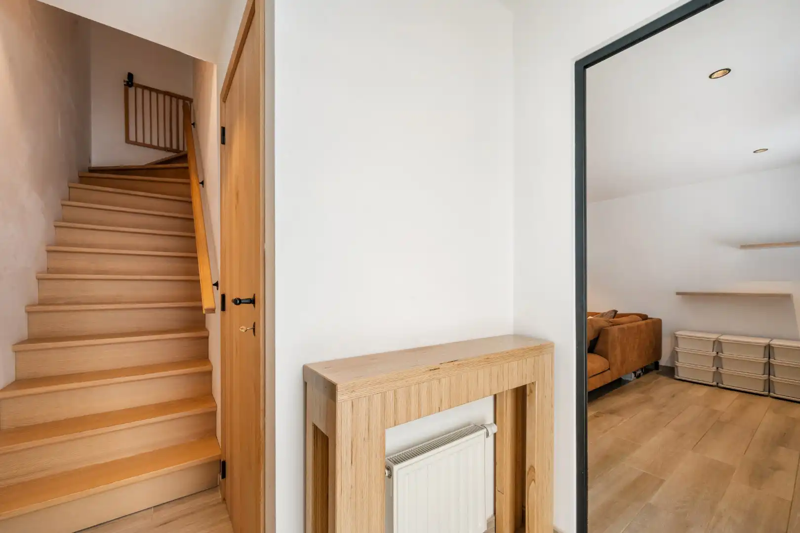 Instapklare woning met 3 slaapkamers, oprit voor 2 wagens en garage op rustige locatie in Beselare foto 13