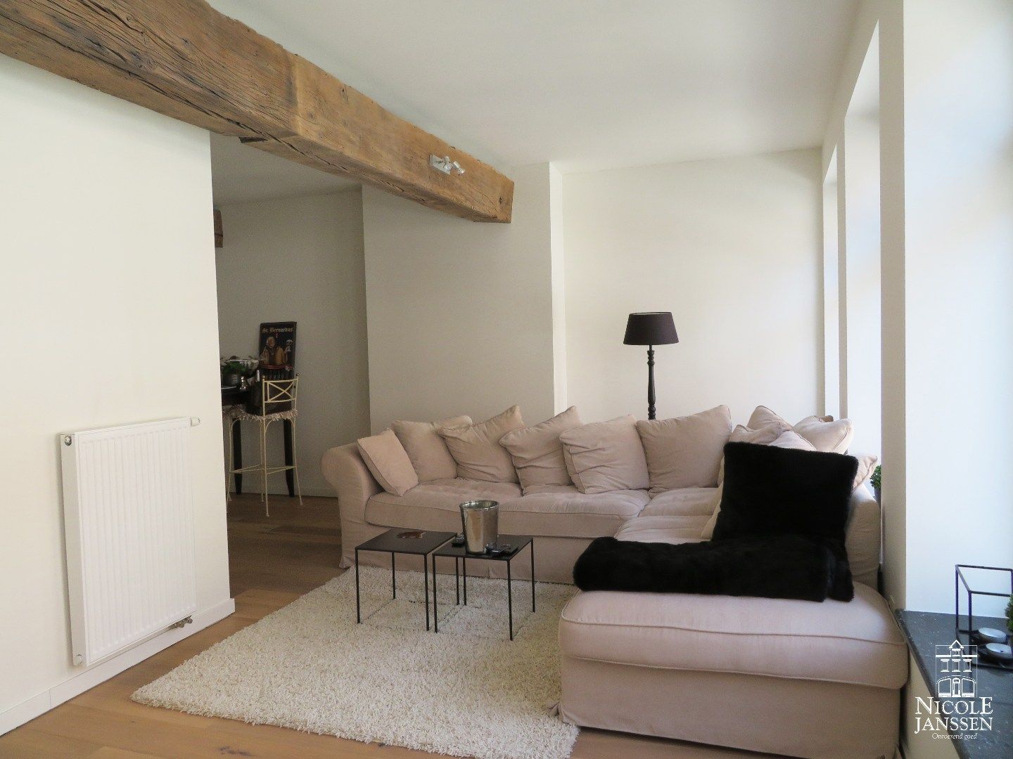 Trendy appartement met gezellig binnenterras en lift in het hartje van Maaseik foto 3