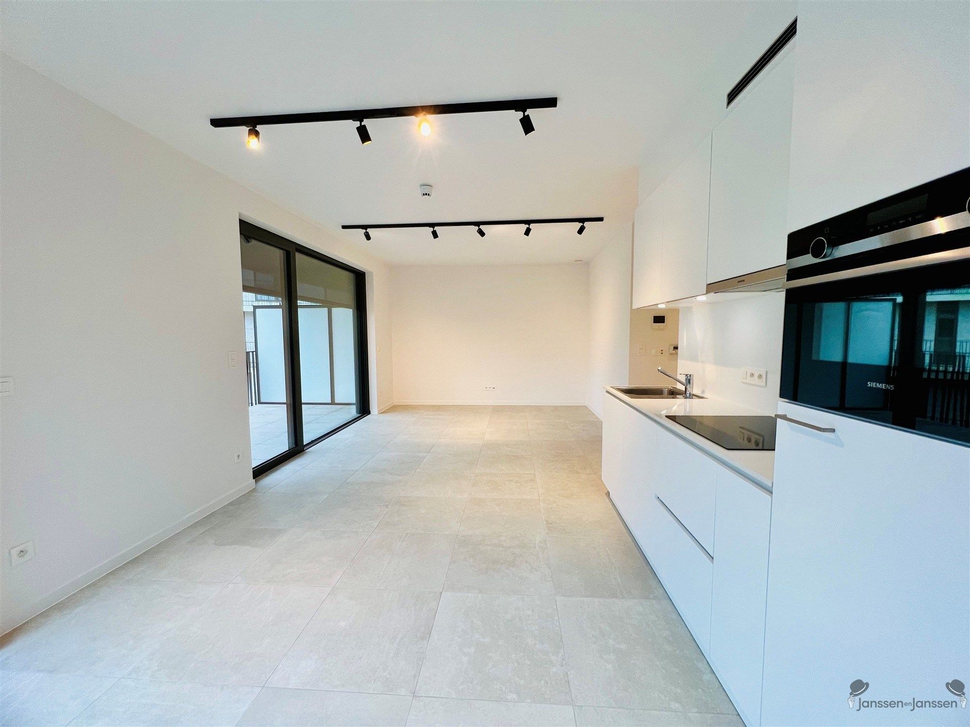 Assistentiewoning op de 1ste verdieping met terras foto 4