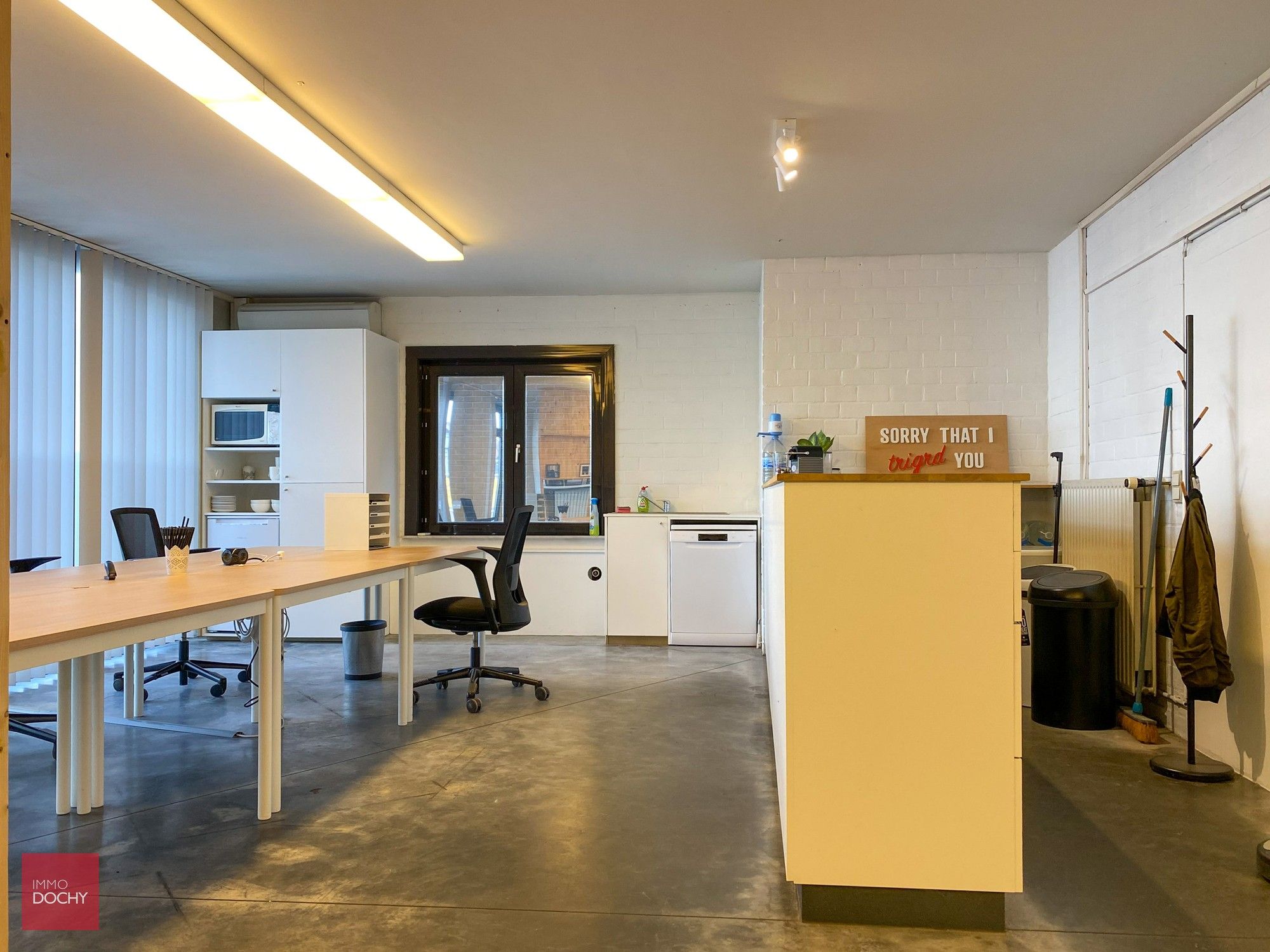 UIterst commercieel gelegen handelspand / bureel | Henri Lebbestraat foto 5