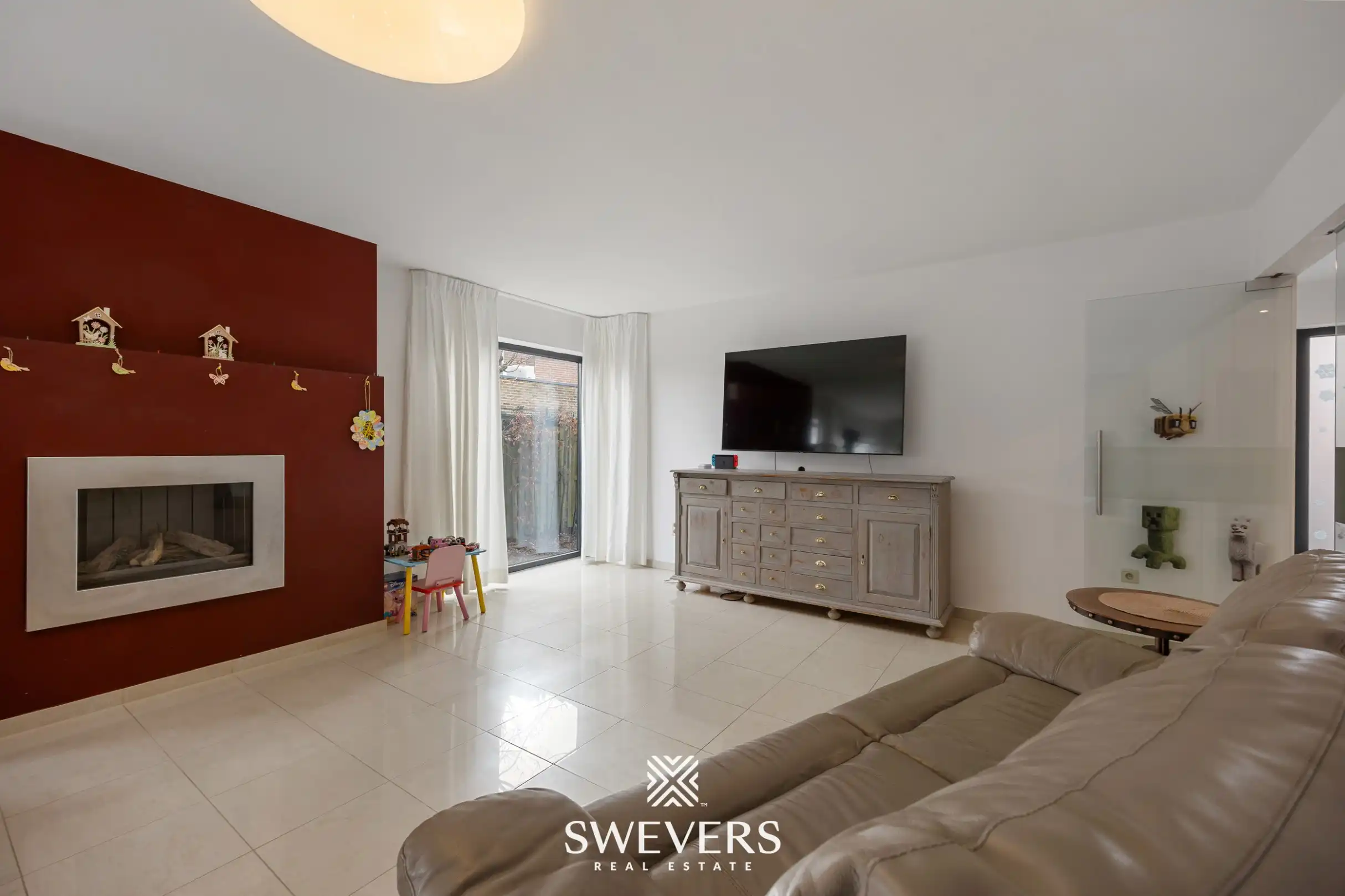 Ruime woning met 5 slaapkamers en binnenzwembad foto 3