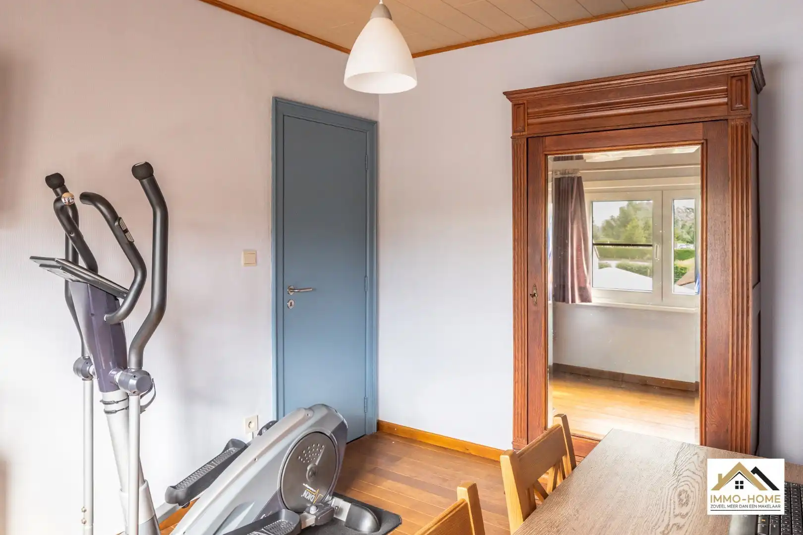 Halfopen bebouwing nabij centrum Wachtebeke foto 21