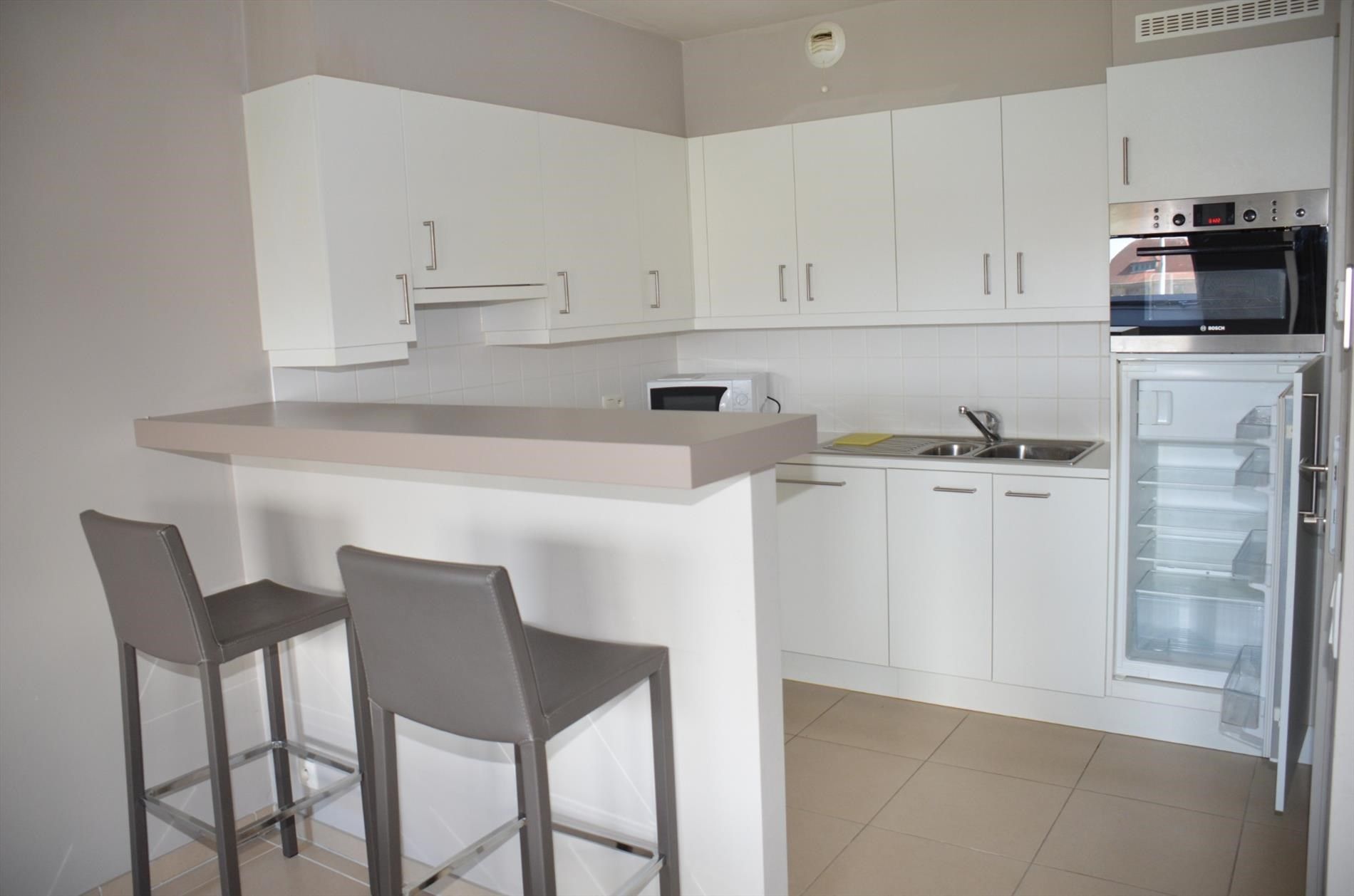 Lichtrijk duplex-appartement op een schitterende ligging in Centrum Waregem met garage! foto 4