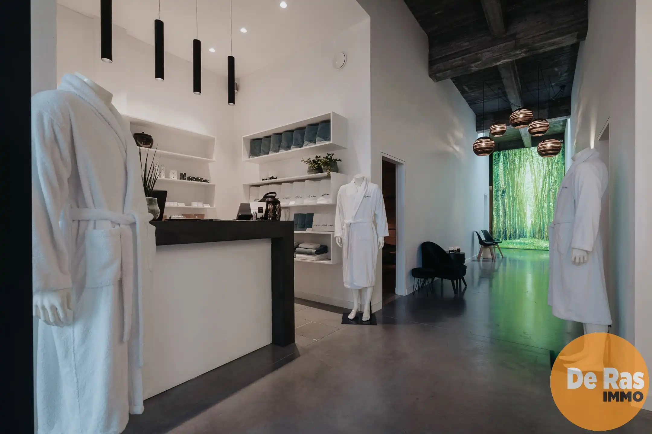 NIEUWERKERKEN – Commercieel pand met wellnessfaciliteiten foto 4