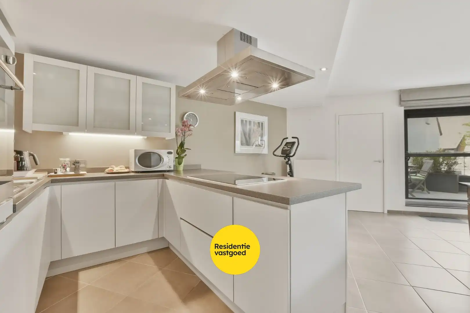 Onmiddellijk beschikbaar energiezuinig appartement met 2 slaapkamers in De Haan foto 8