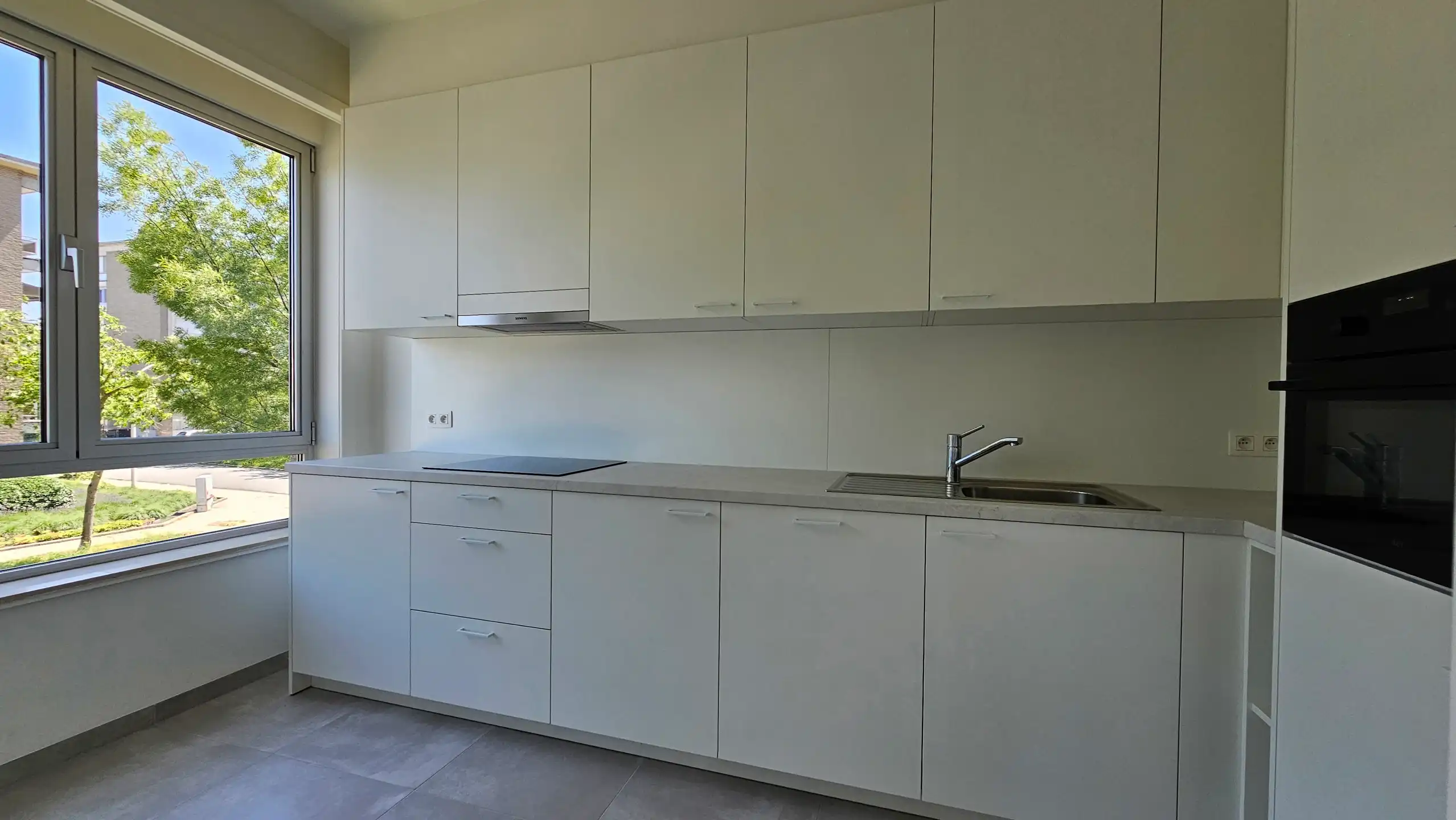 Volledig vernieuwd 2 slaapkamer-appartement te huur foto 6
