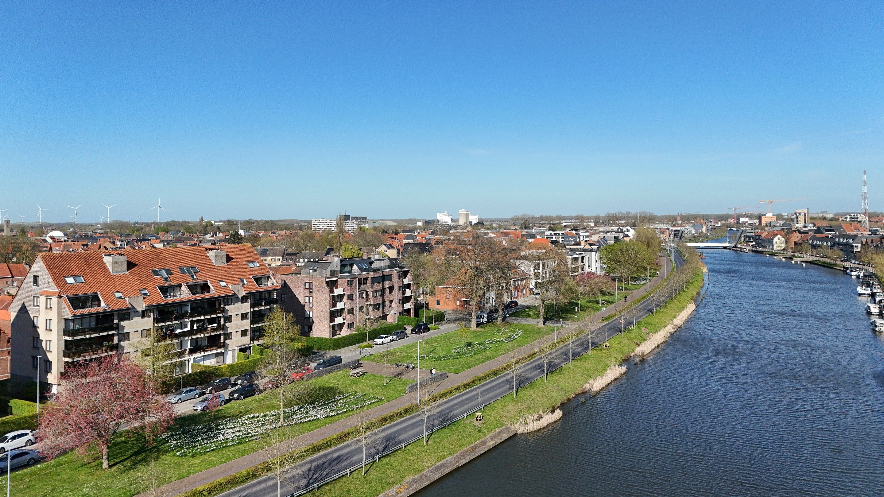 ()=>{if(producerUpdateValueVersion(node),producerAccessed(node),node.value===ERRORED)throw node.error;return node.value} 8000 Brugge