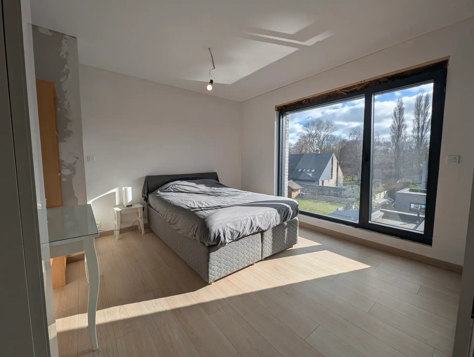 Huis te koop De Panne – Instapklaar, 4 slaapkamers, garage en zuidgerichte tuin (volledige renovatie 2023) foto 24