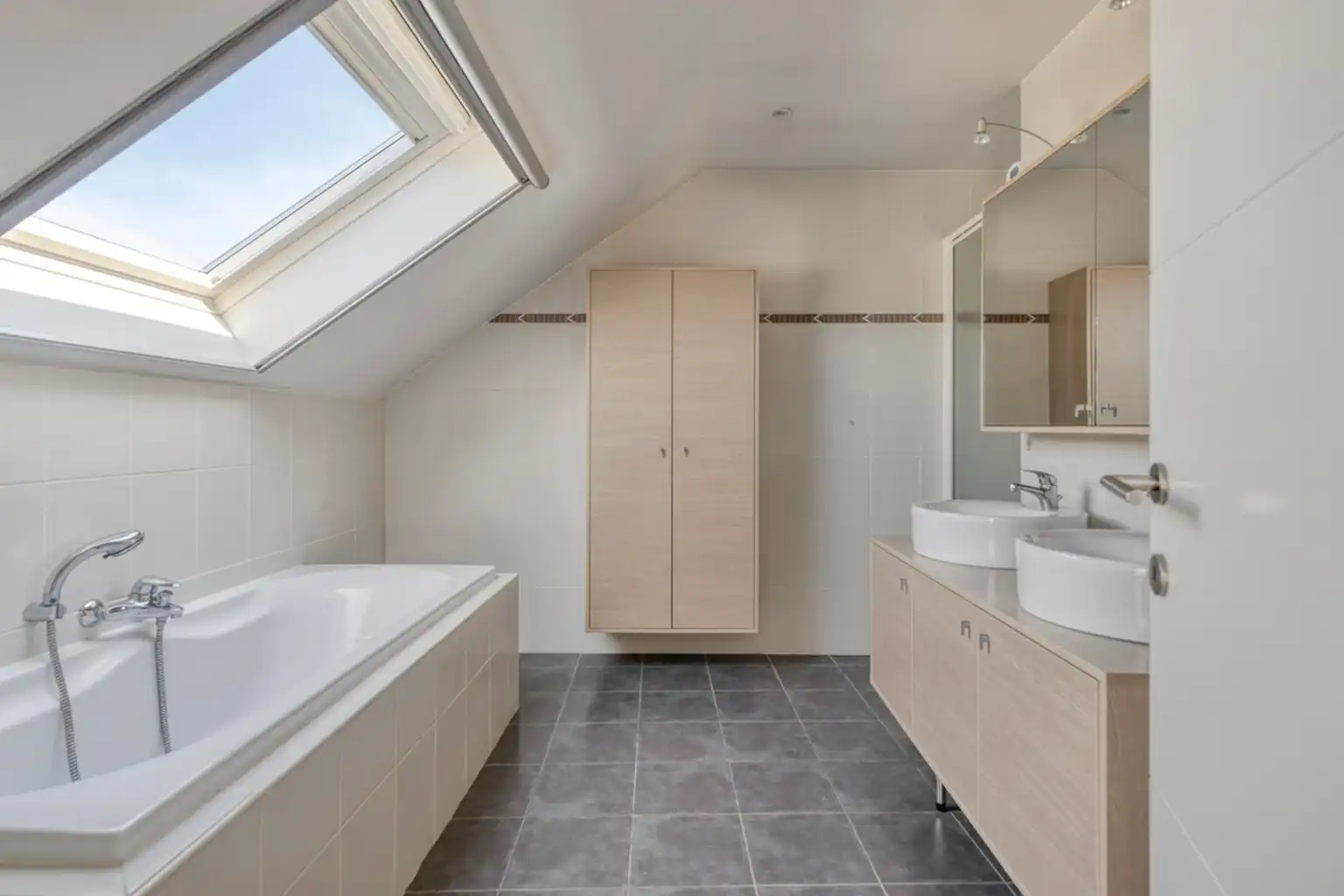 Prachtig penthouse gelegen in een rustige omgeving foto 9