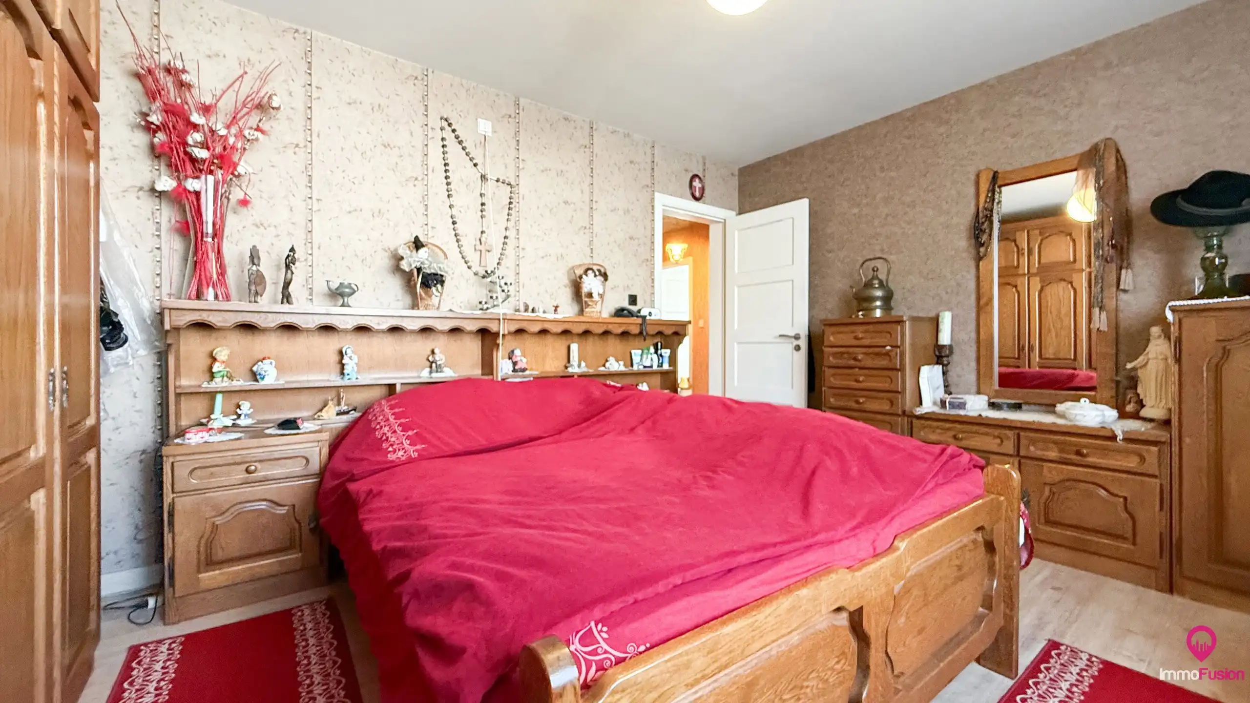 Ruime gezinswoning met zeer grote garage of opslagruimte! foto 25