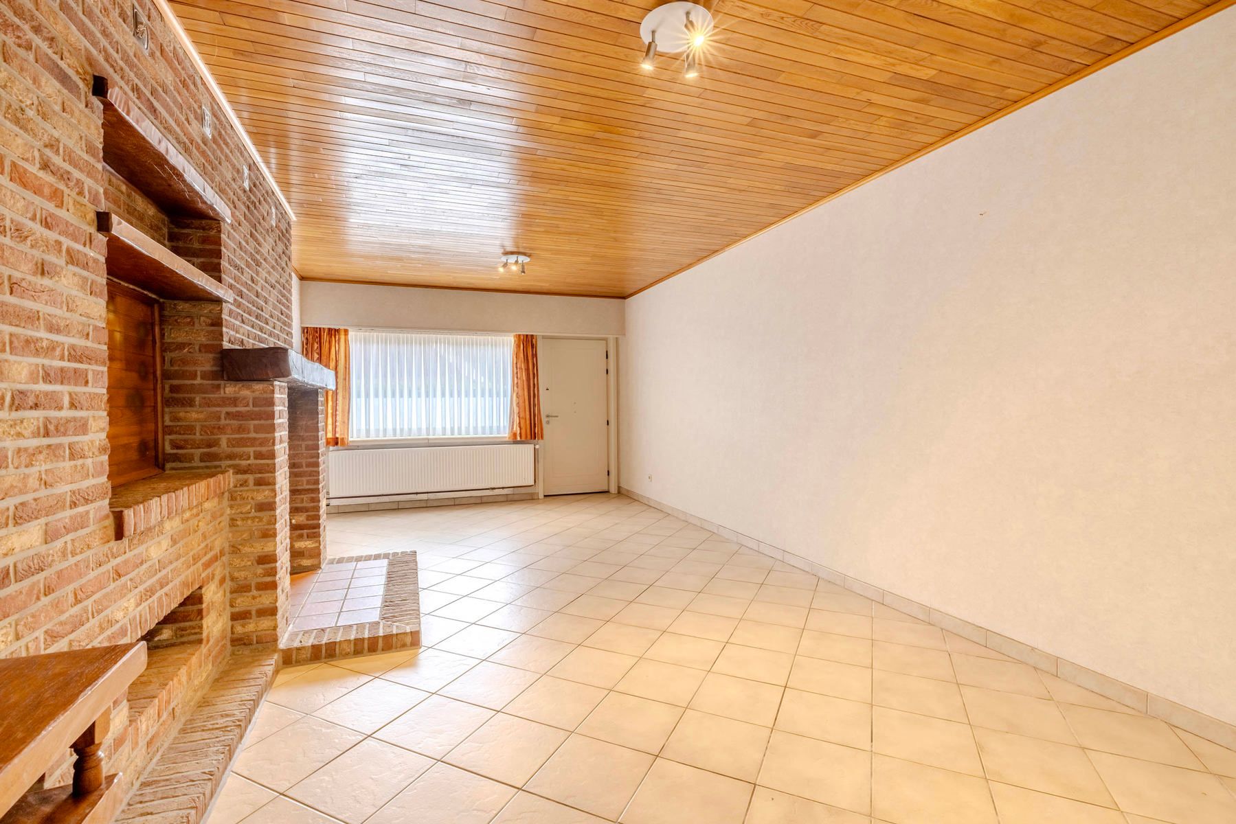 Centraal gelegen woning met 2 slpk foto 3